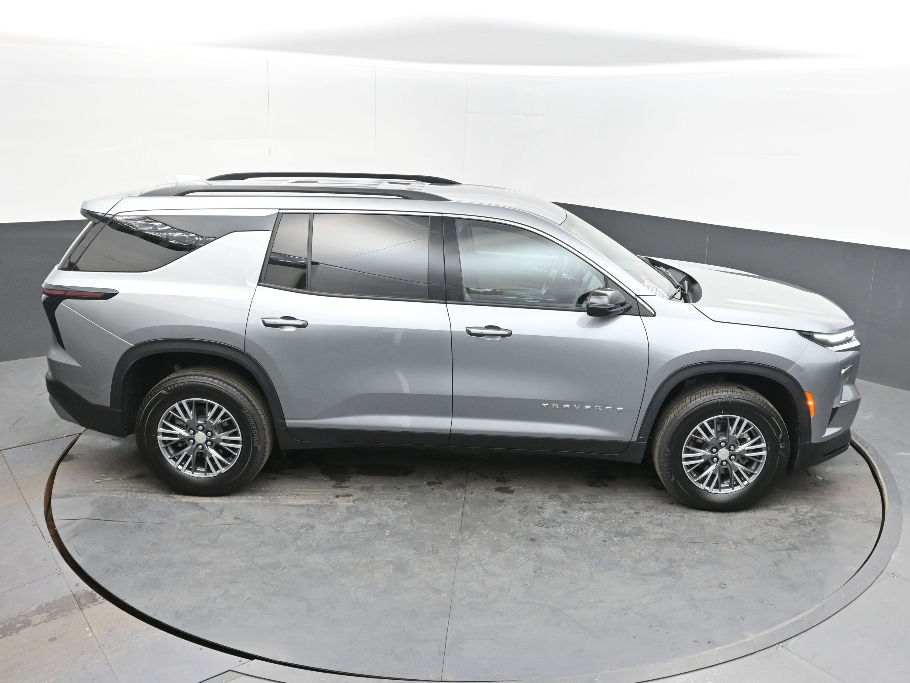 2025 Chevrolet Traverse FWD LT