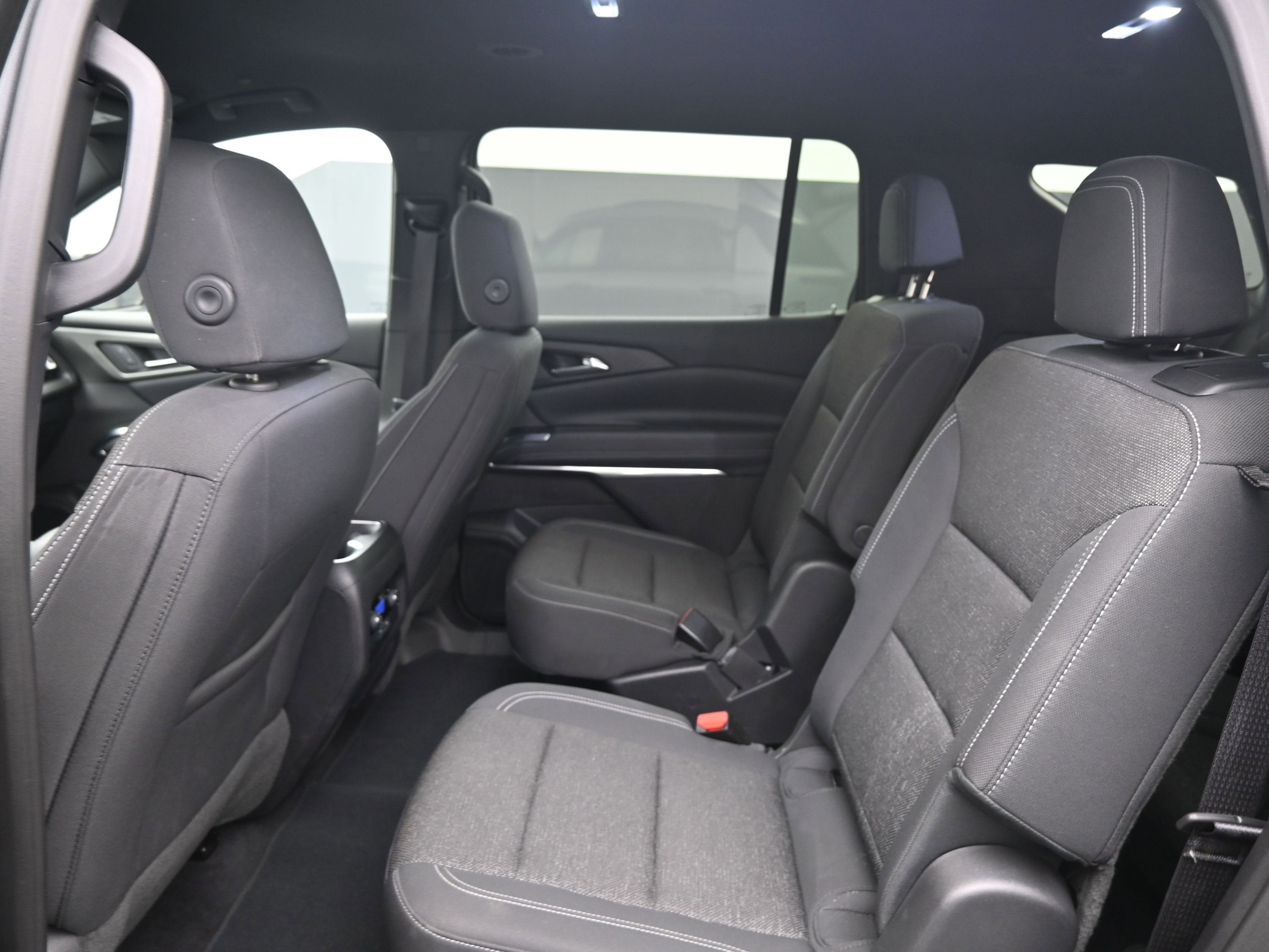 2025 Chevrolet Traverse FWD LT