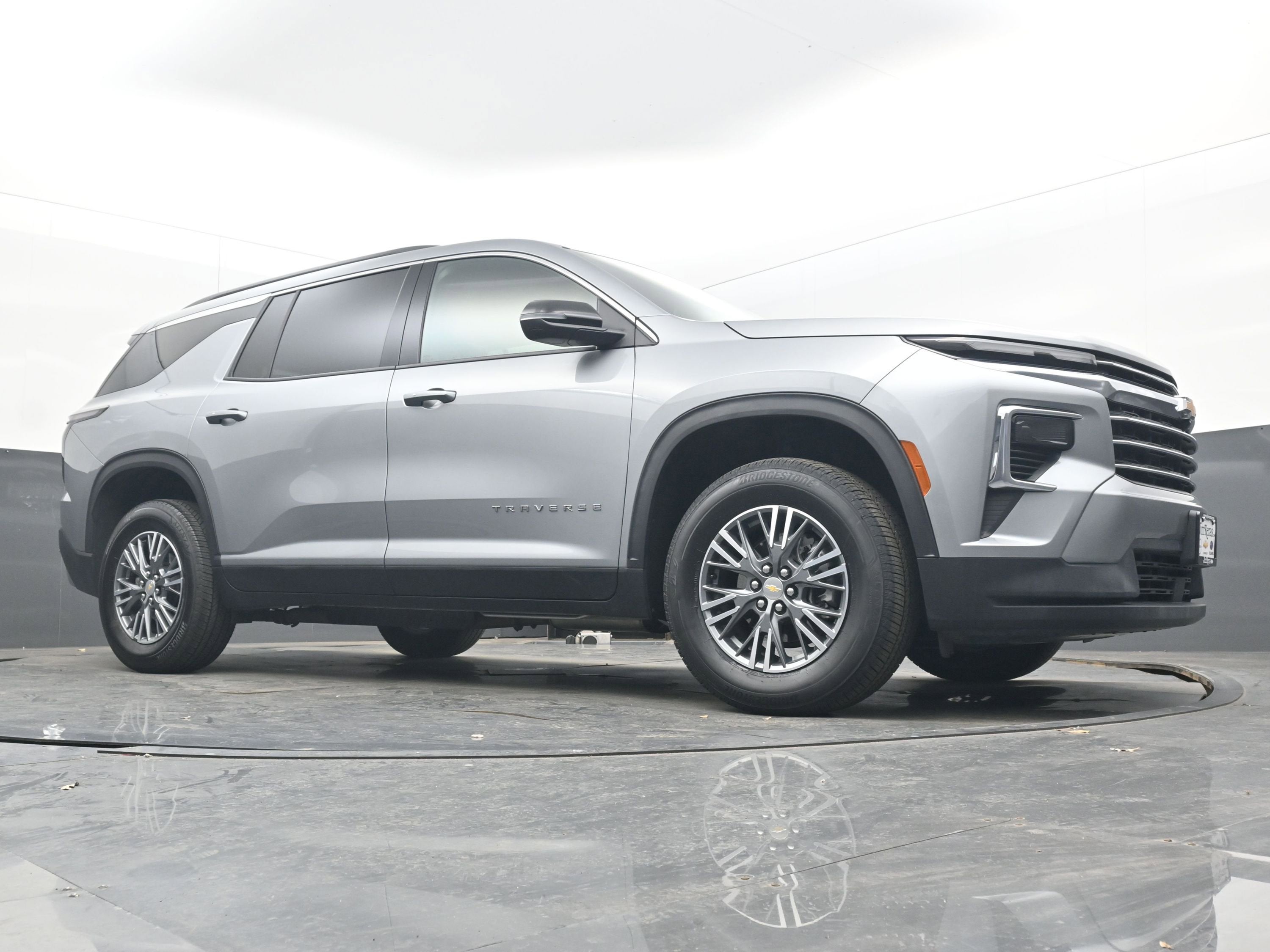 2025 Chevrolet Traverse FWD LT