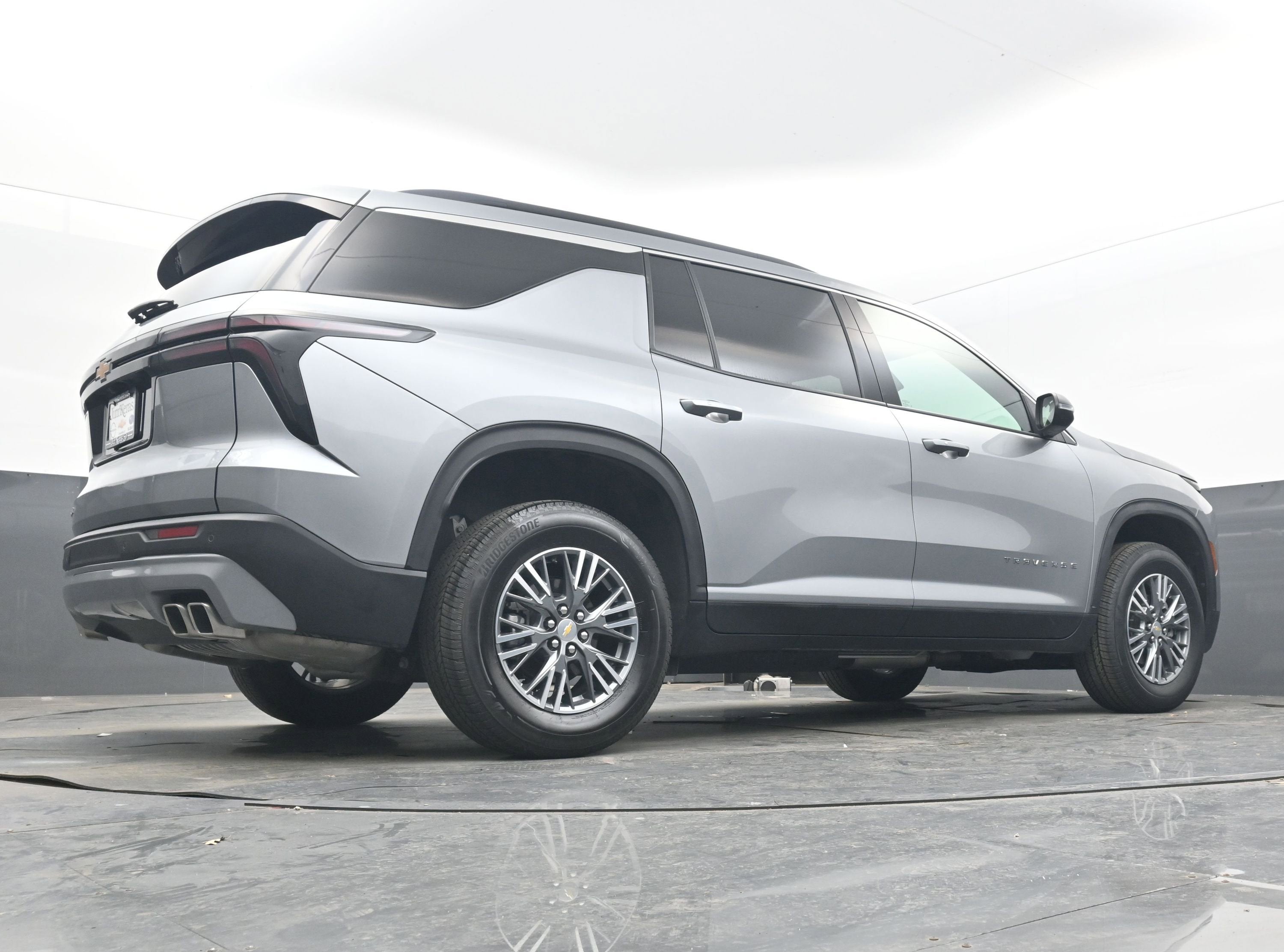 2025 Chevrolet Traverse FWD LT