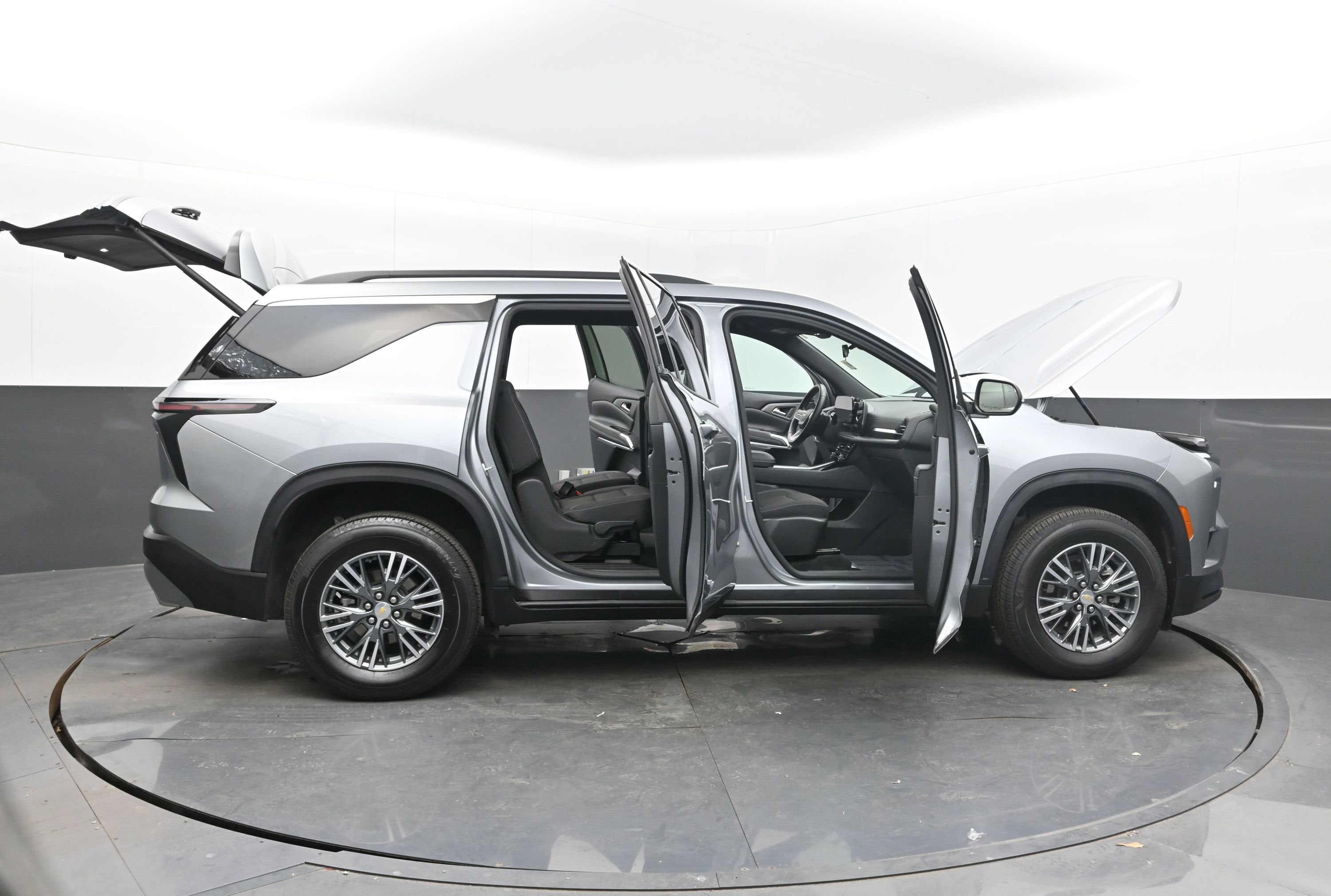 2025 Chevrolet Traverse FWD LT