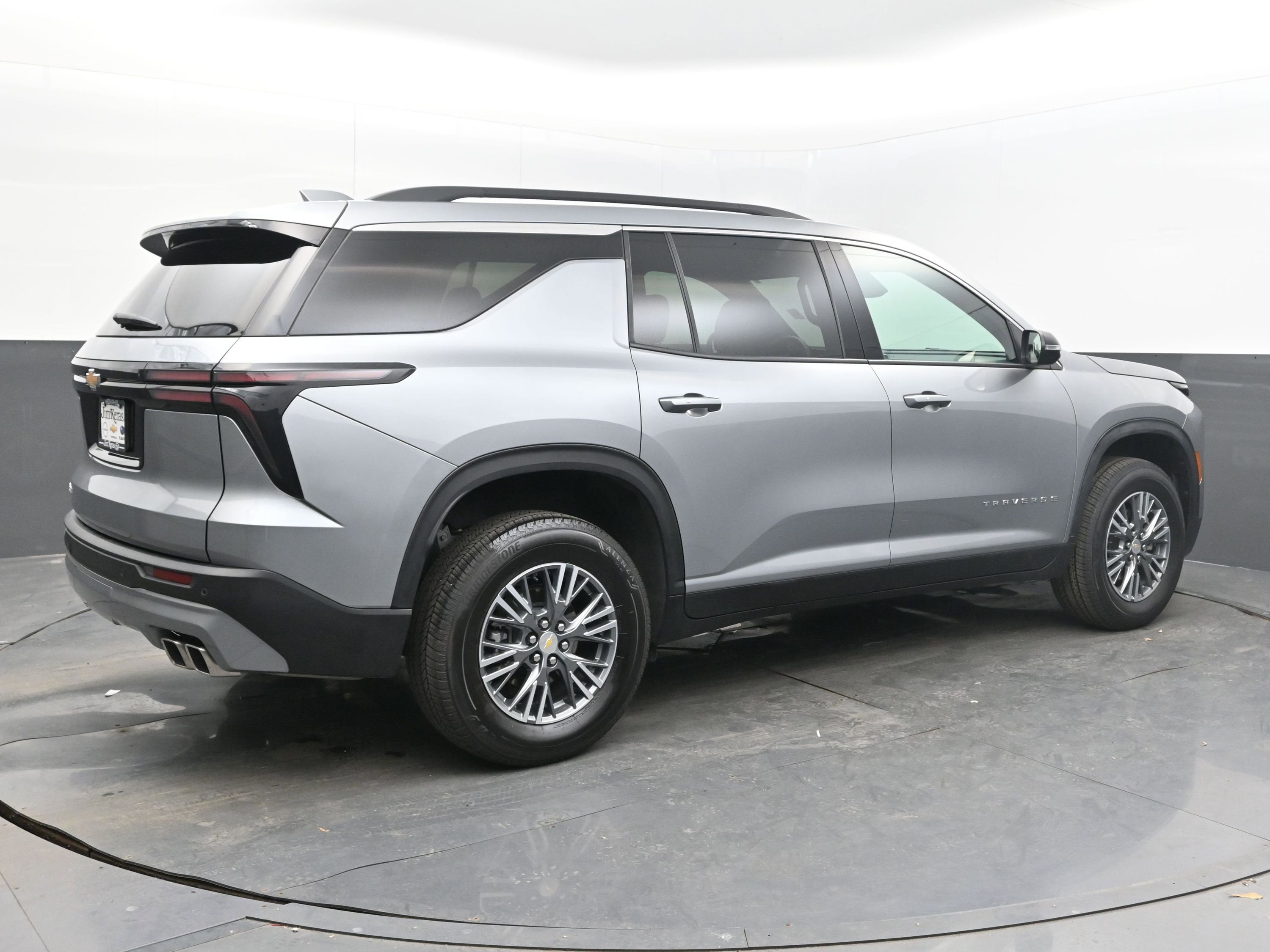 2025 Chevrolet Traverse FWD LT