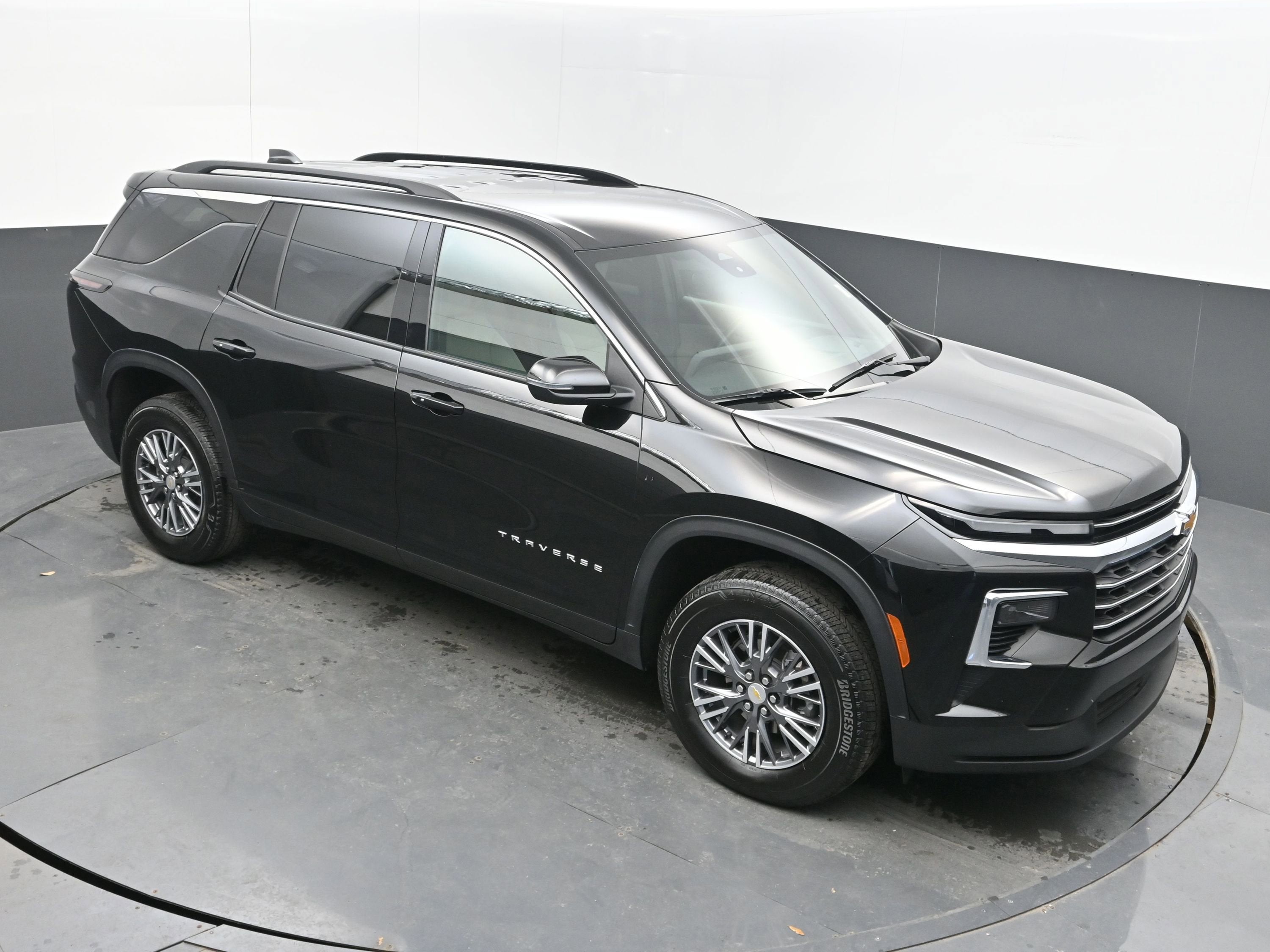 2025 Chevrolet Traverse FWD LT