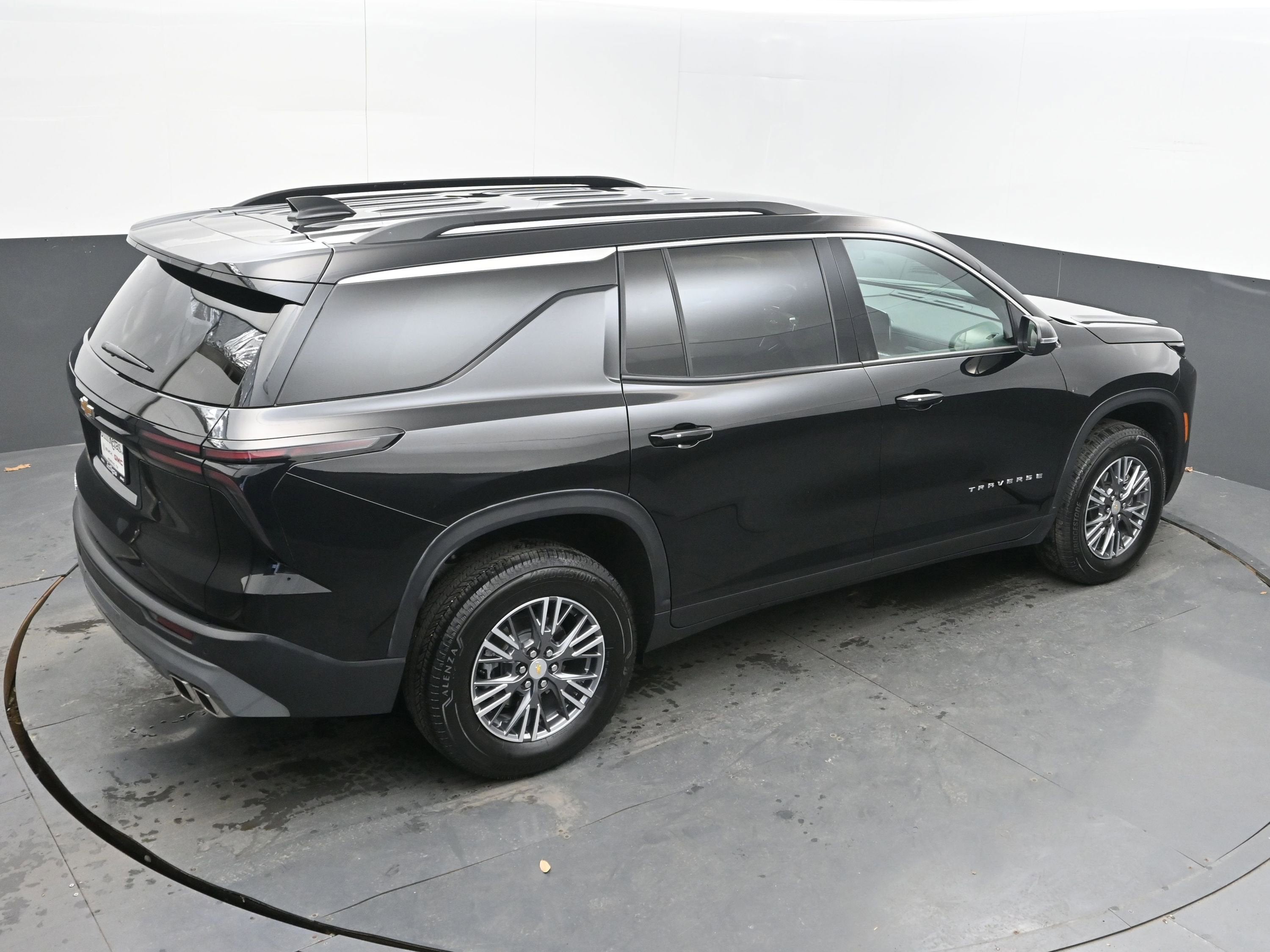 2025 Chevrolet Traverse FWD LT