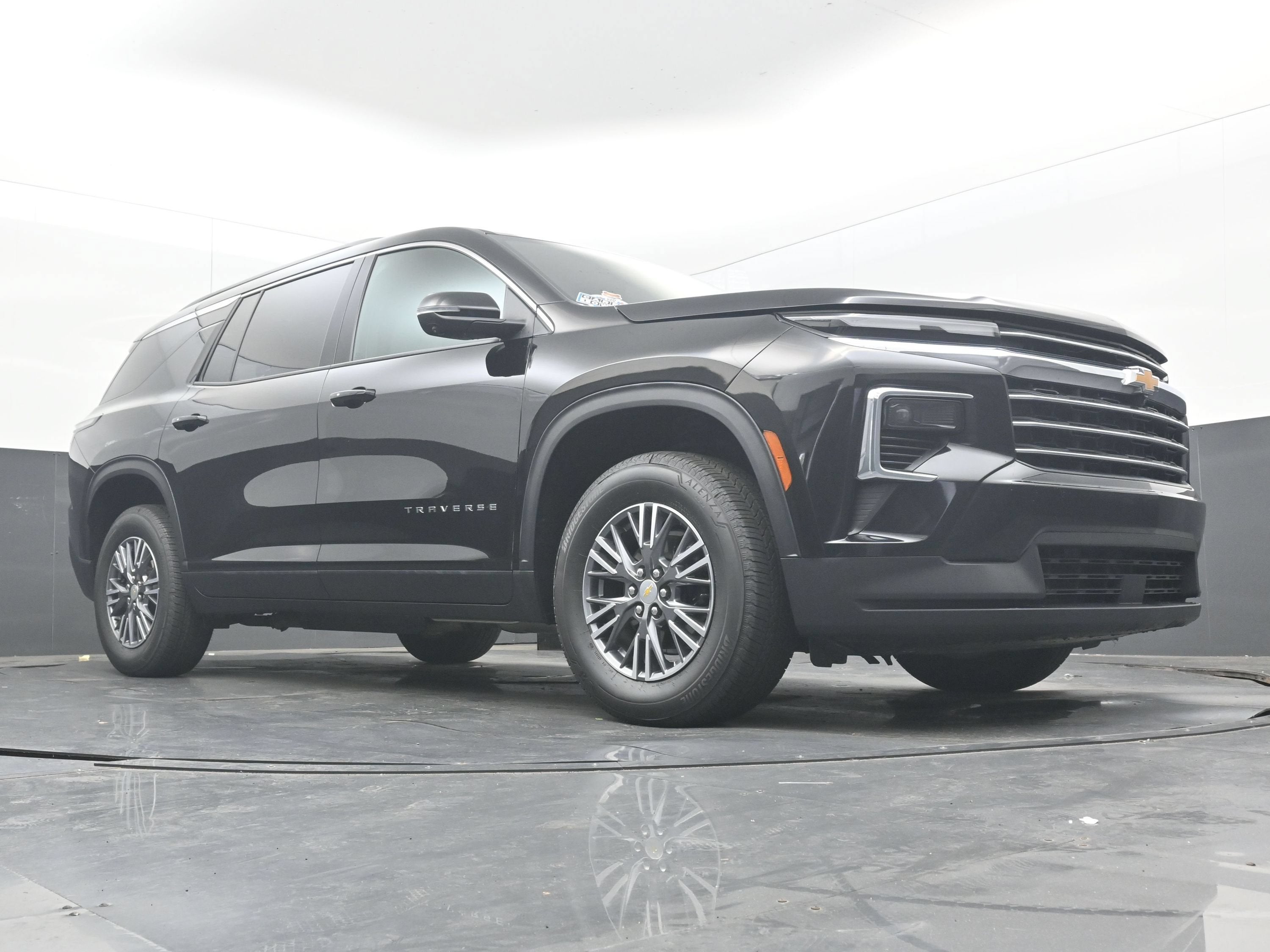 2025 Chevrolet Traverse FWD LT