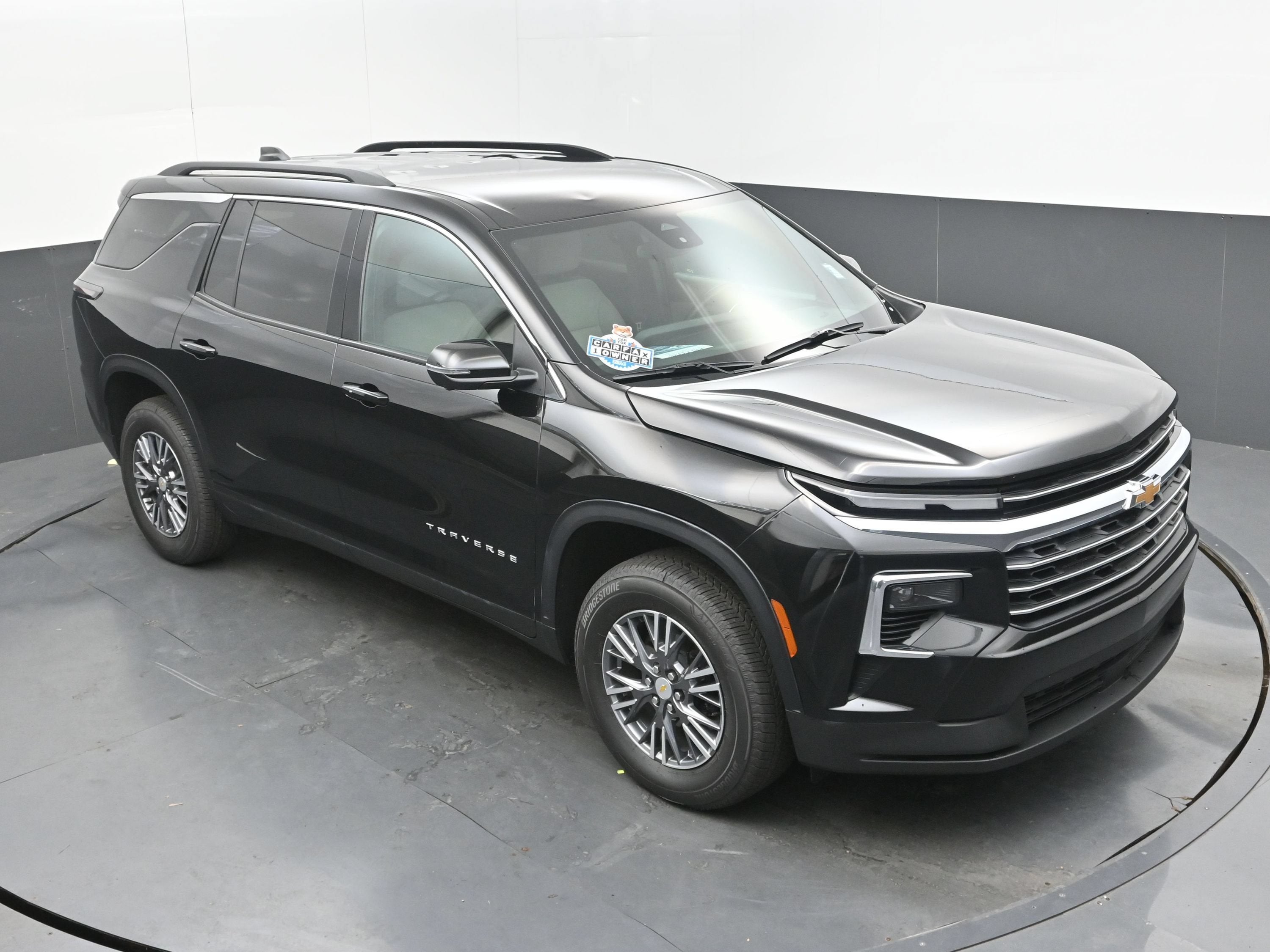 2025 Chevrolet Traverse FWD LT
