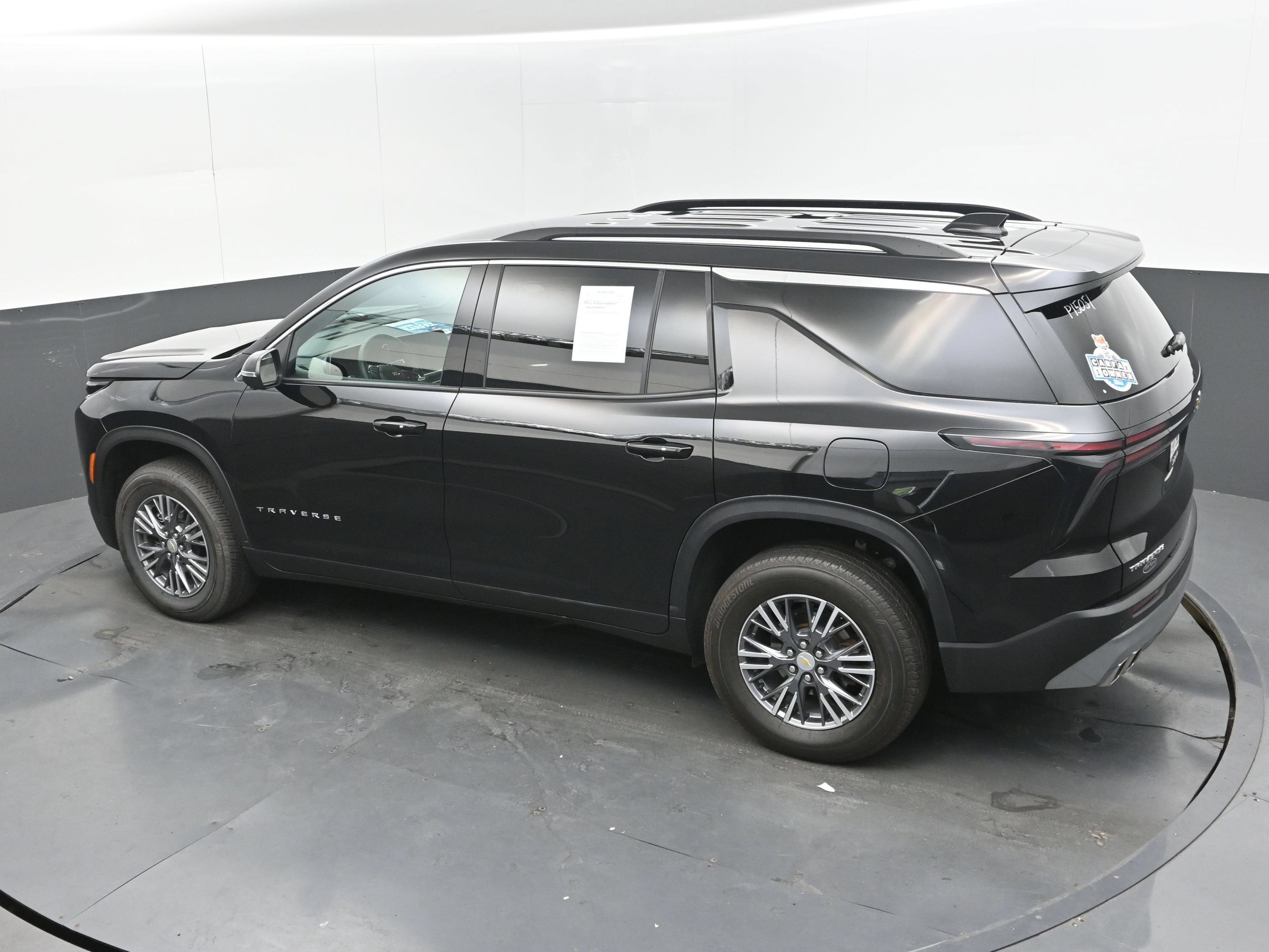 2025 Chevrolet Traverse FWD LT