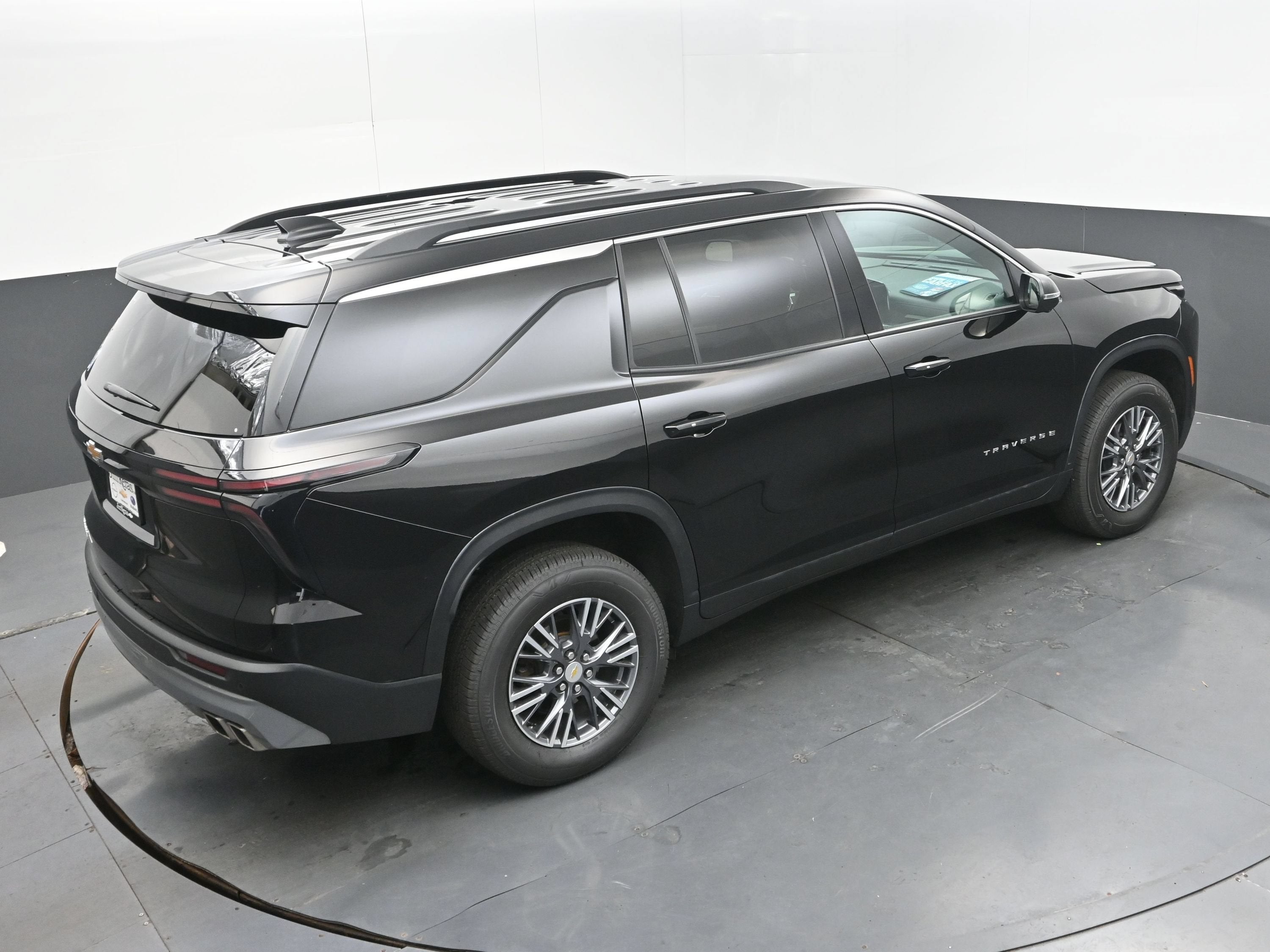 2025 Chevrolet Traverse FWD LT