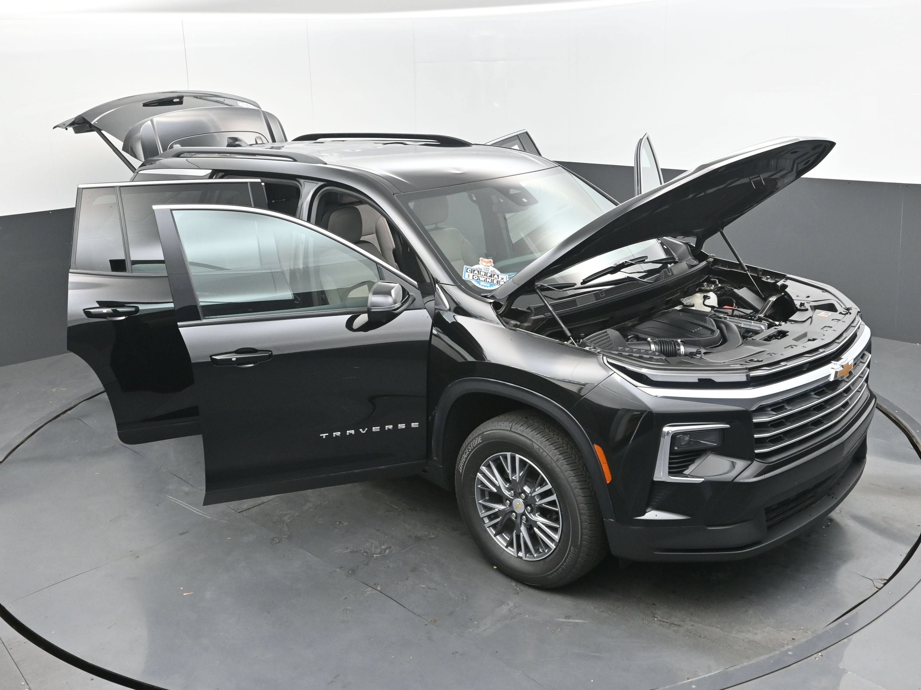 2025 Chevrolet Traverse FWD LT
