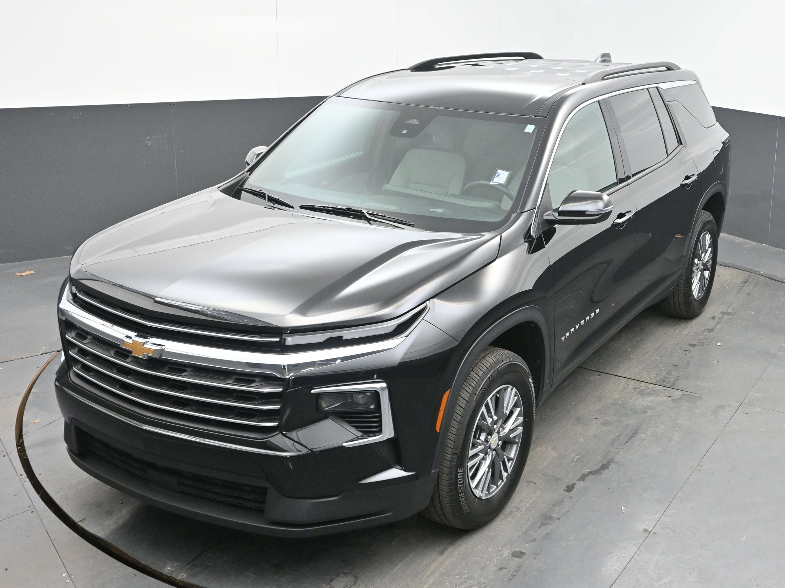 2025 Chevrolet Traverse FWD LT