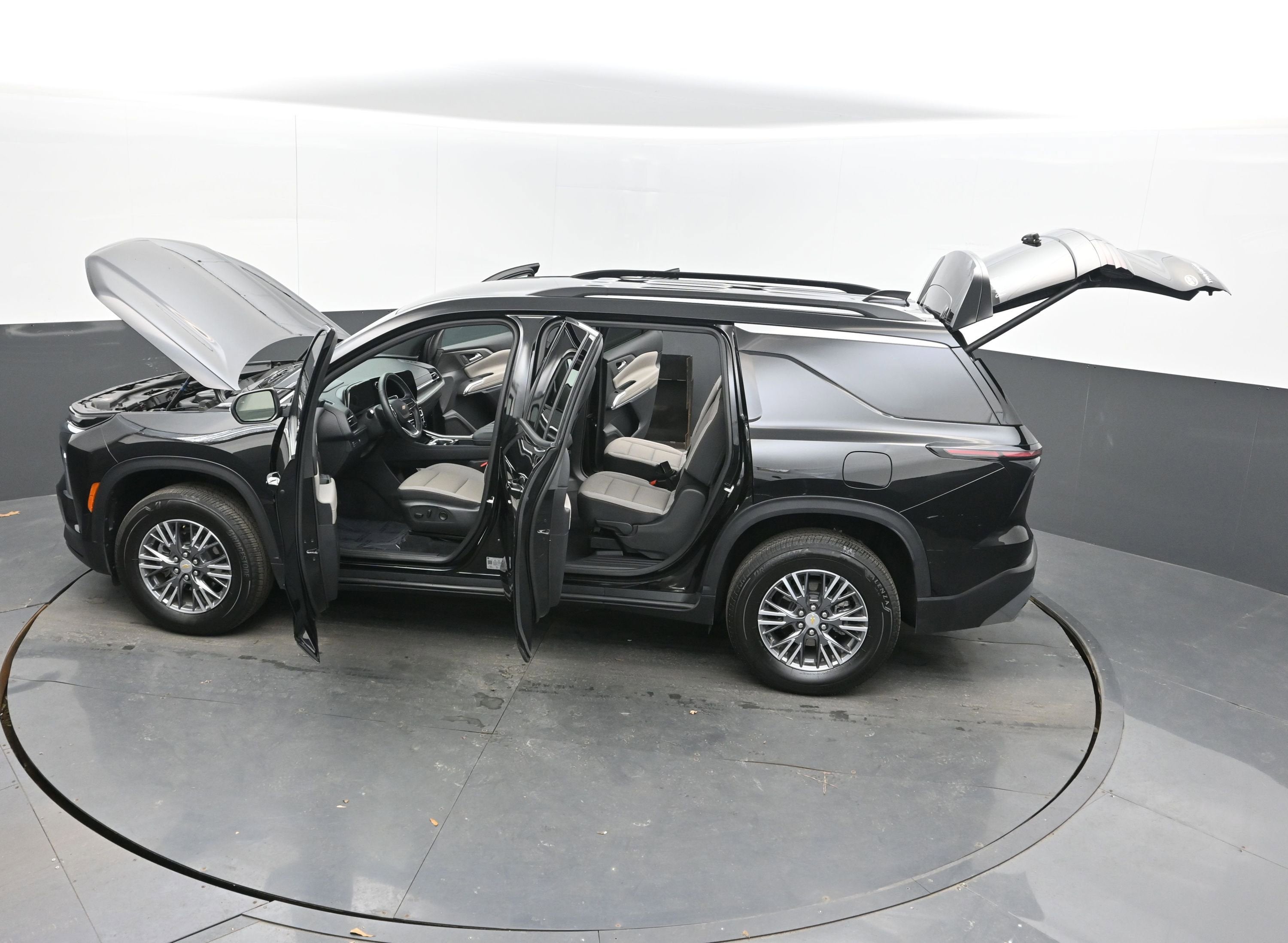 2025 Chevrolet Traverse FWD LT