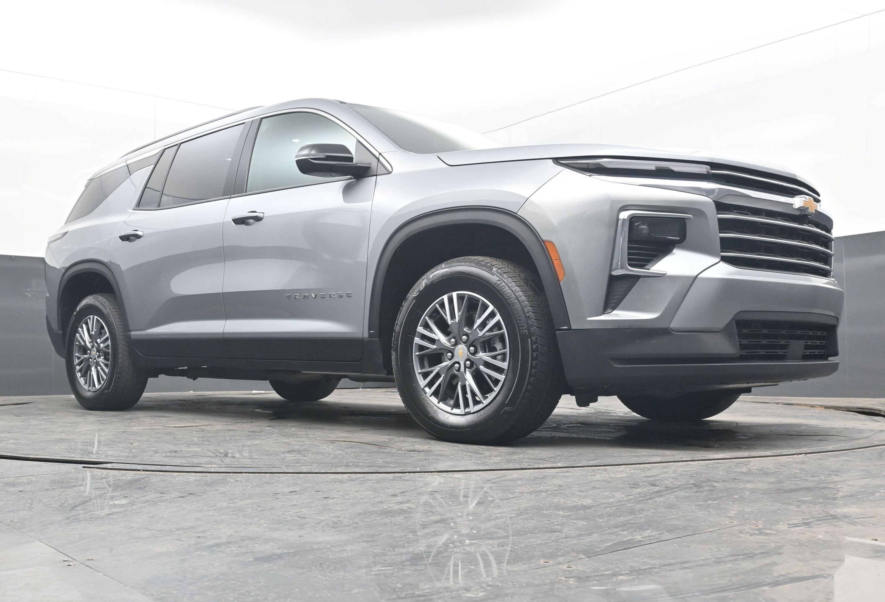 2025 Chevrolet Traverse FWD LT