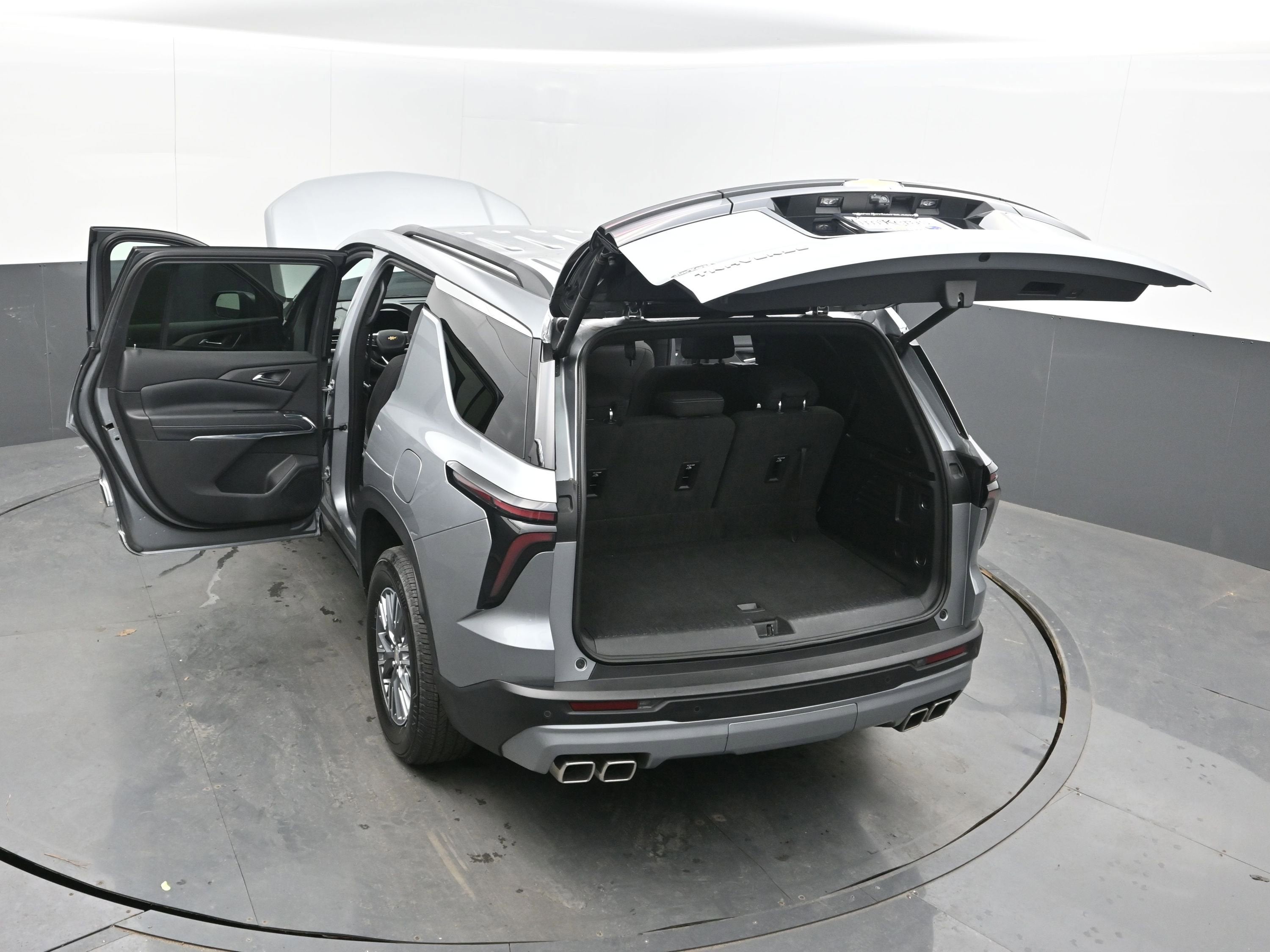 2025 Chevrolet Traverse FWD LT