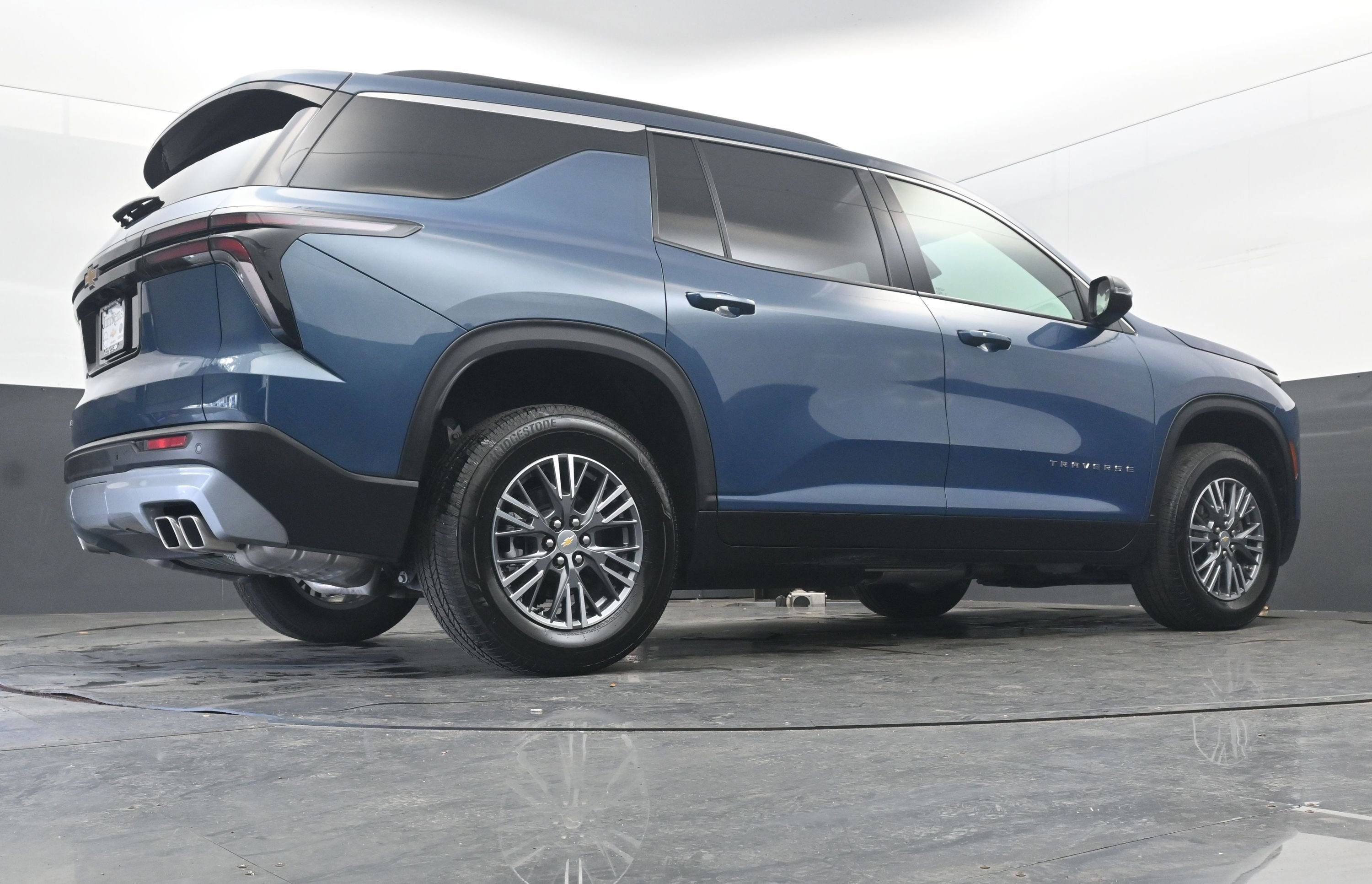 2025 Chevrolet Traverse FWD LT