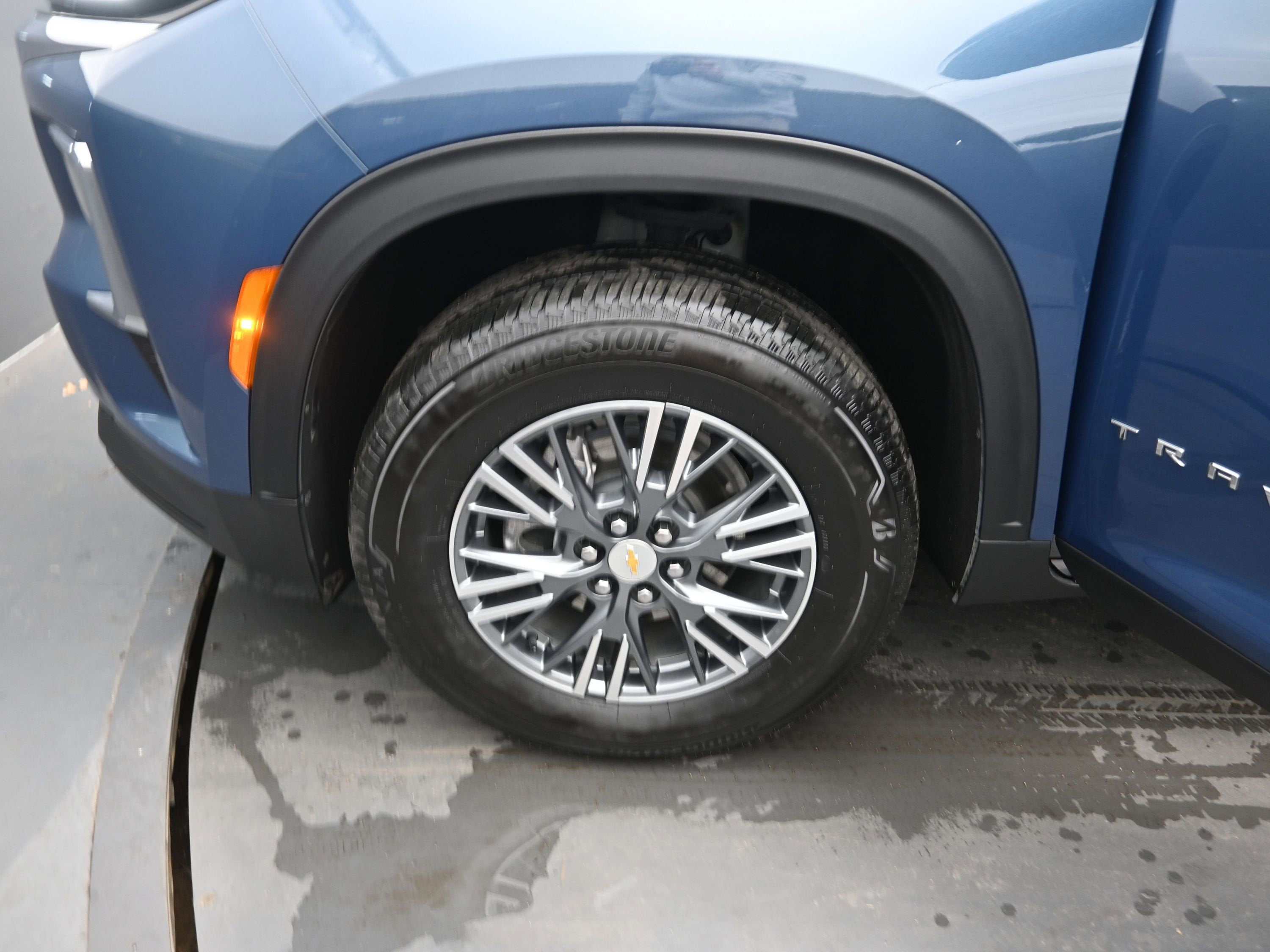 2025 Chevrolet Traverse FWD LT