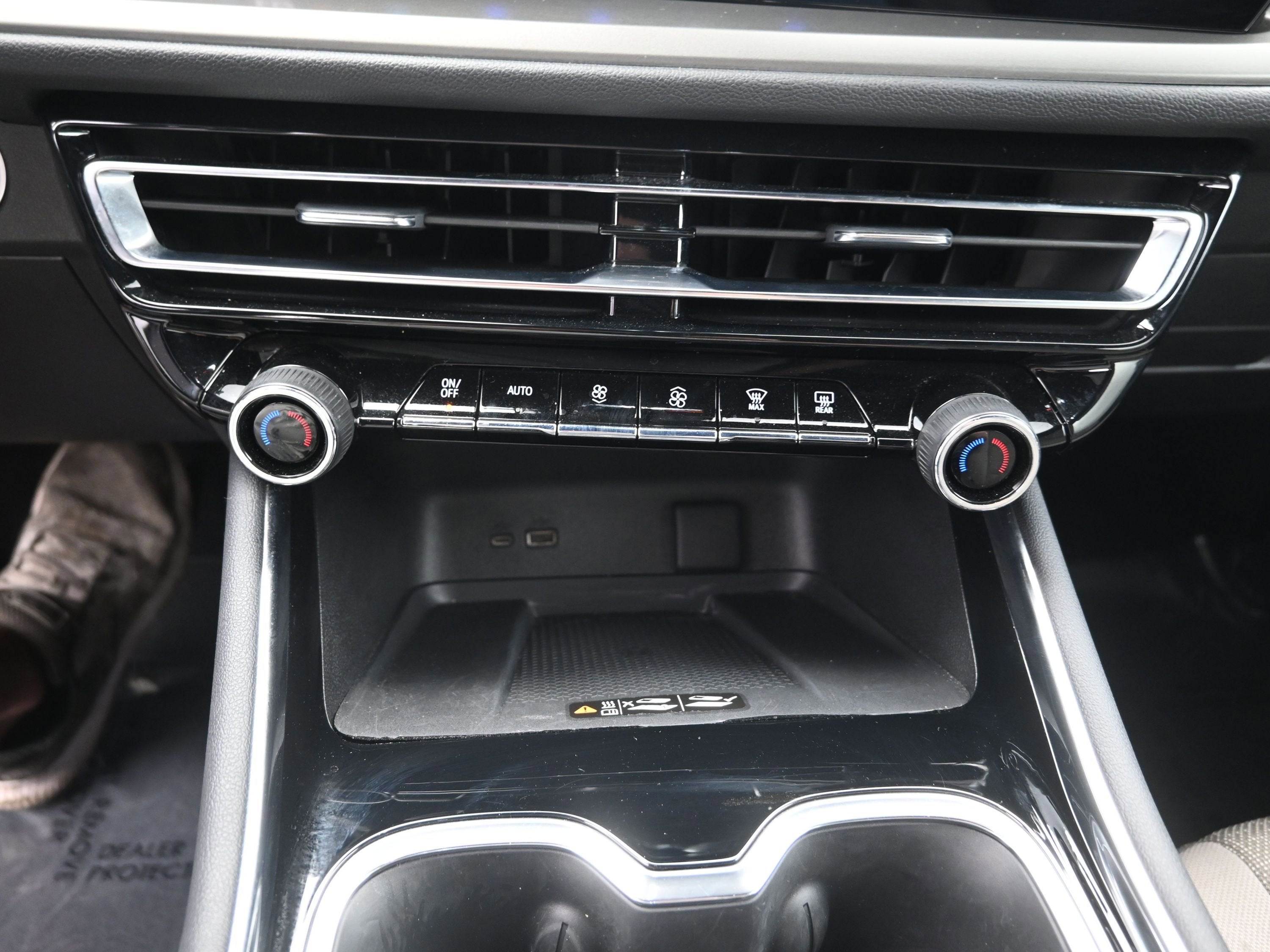 2025 Chevrolet Traverse FWD LT