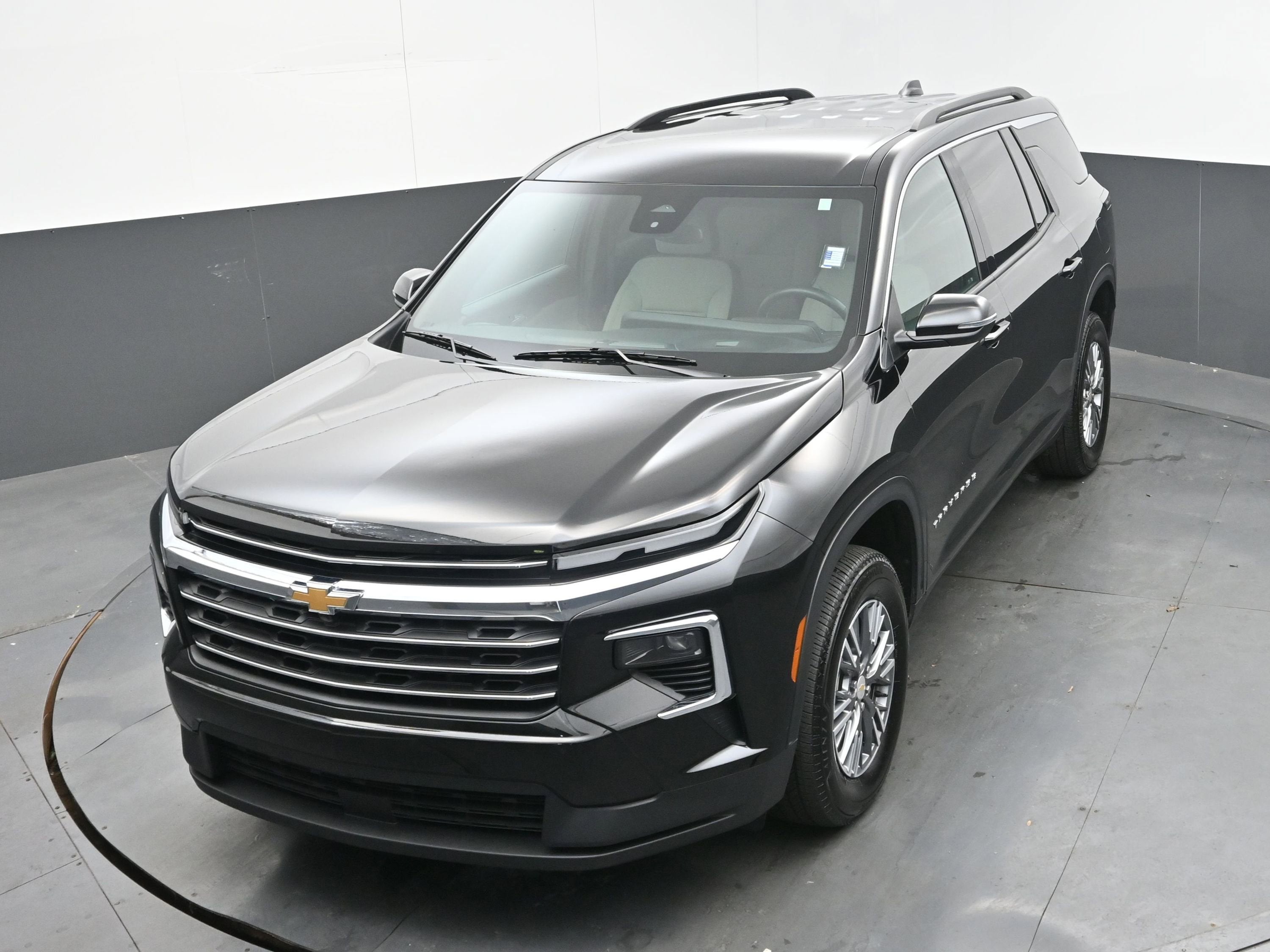 2025 Chevrolet Traverse FWD LT