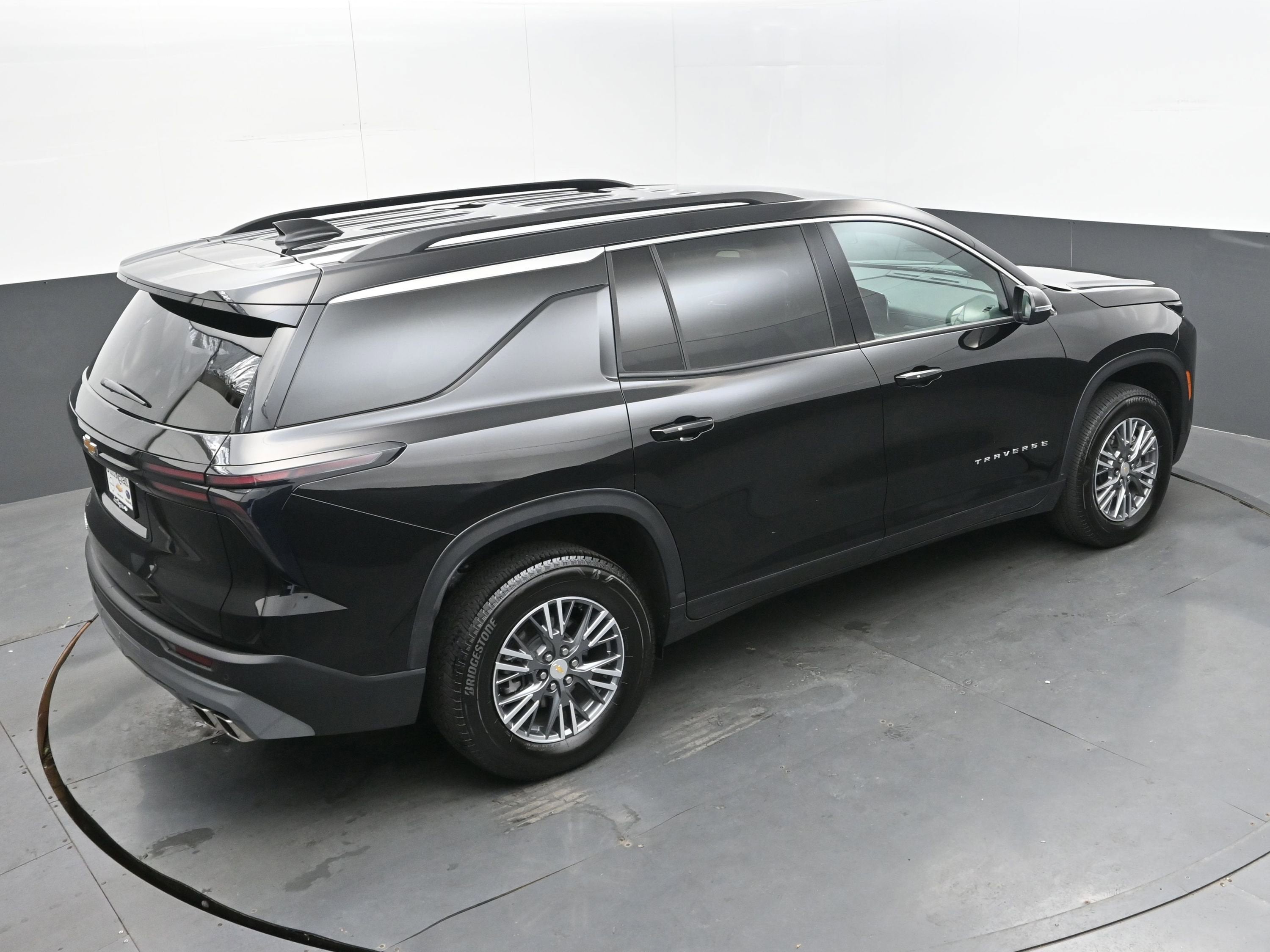 2025 Chevrolet Traverse FWD LT