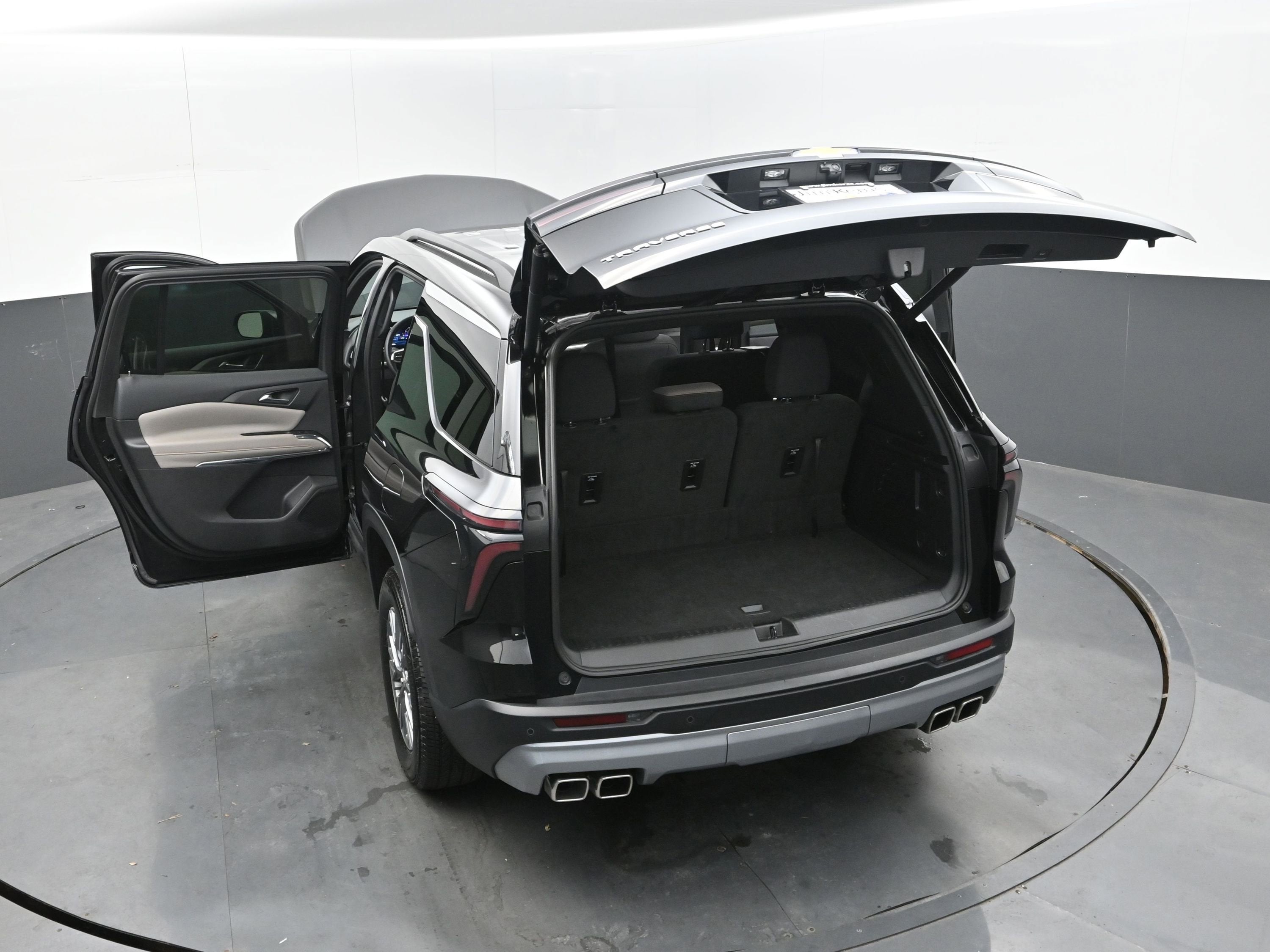 2025 Chevrolet Traverse FWD LT