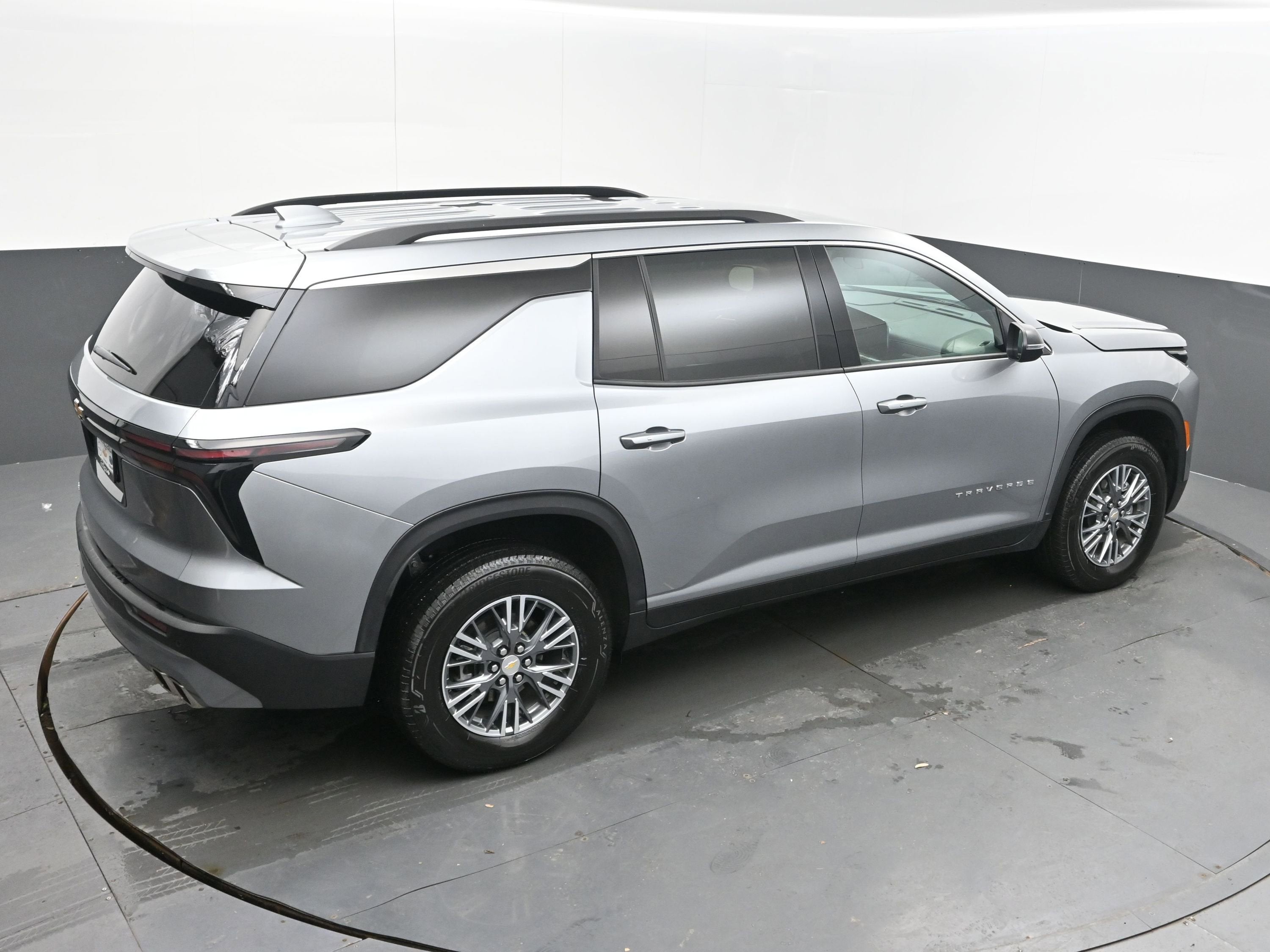 2025 Chevrolet Traverse FWD LT