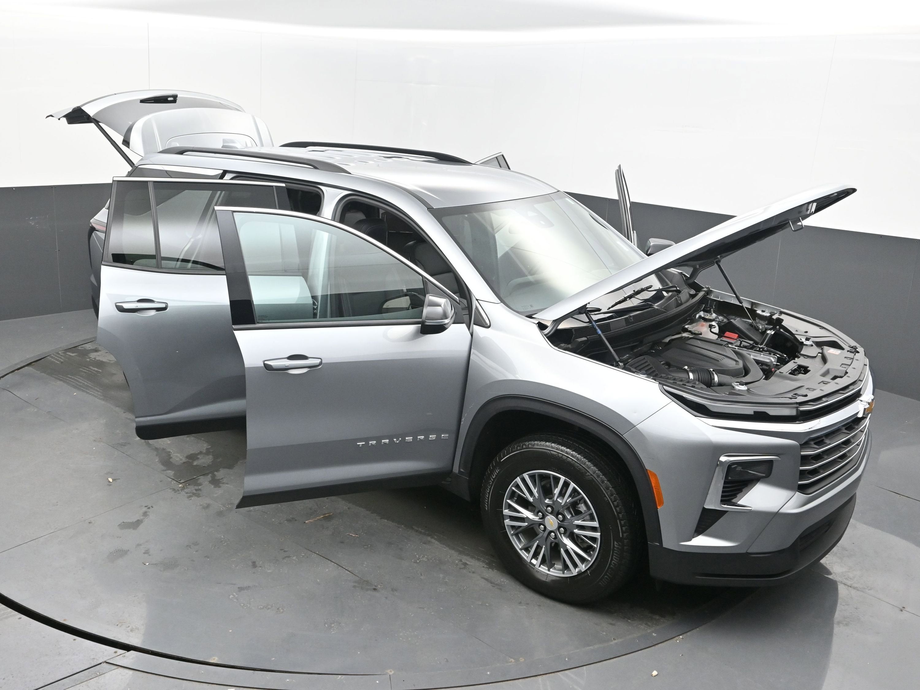 2025 Chevrolet Traverse FWD LT