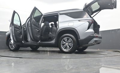 2025 Chevrolet Traverse FWD LT