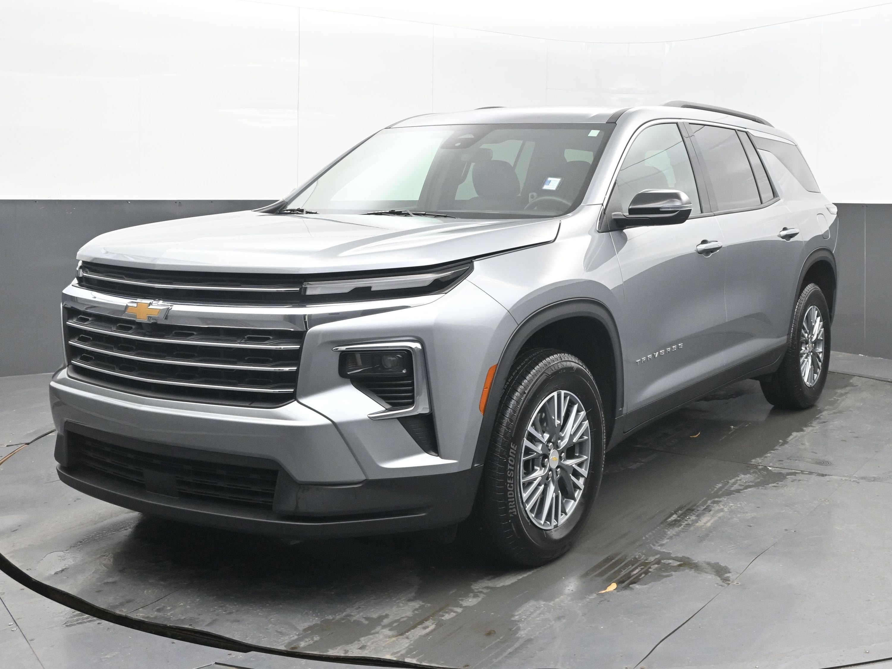 2025 Chevrolet Traverse FWD LT