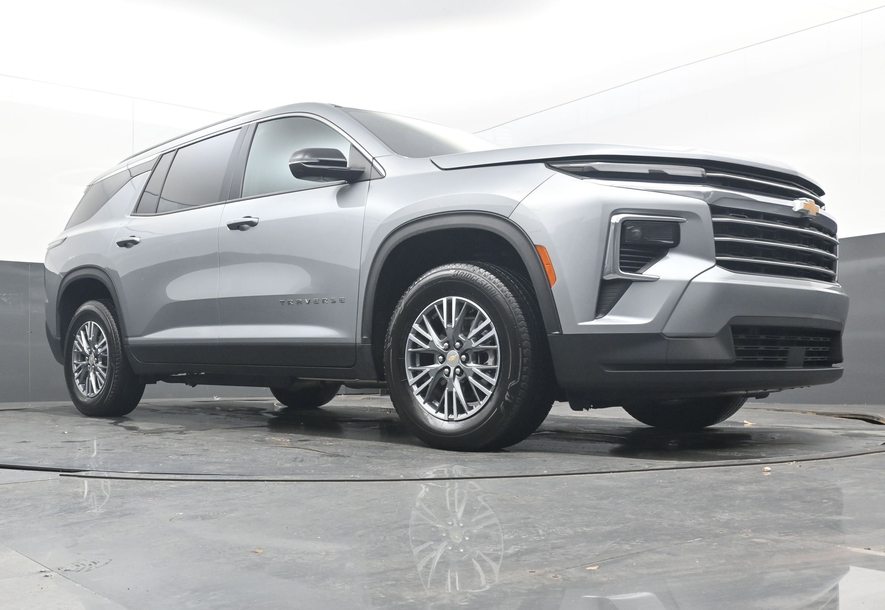 2025 Chevrolet Traverse FWD LT