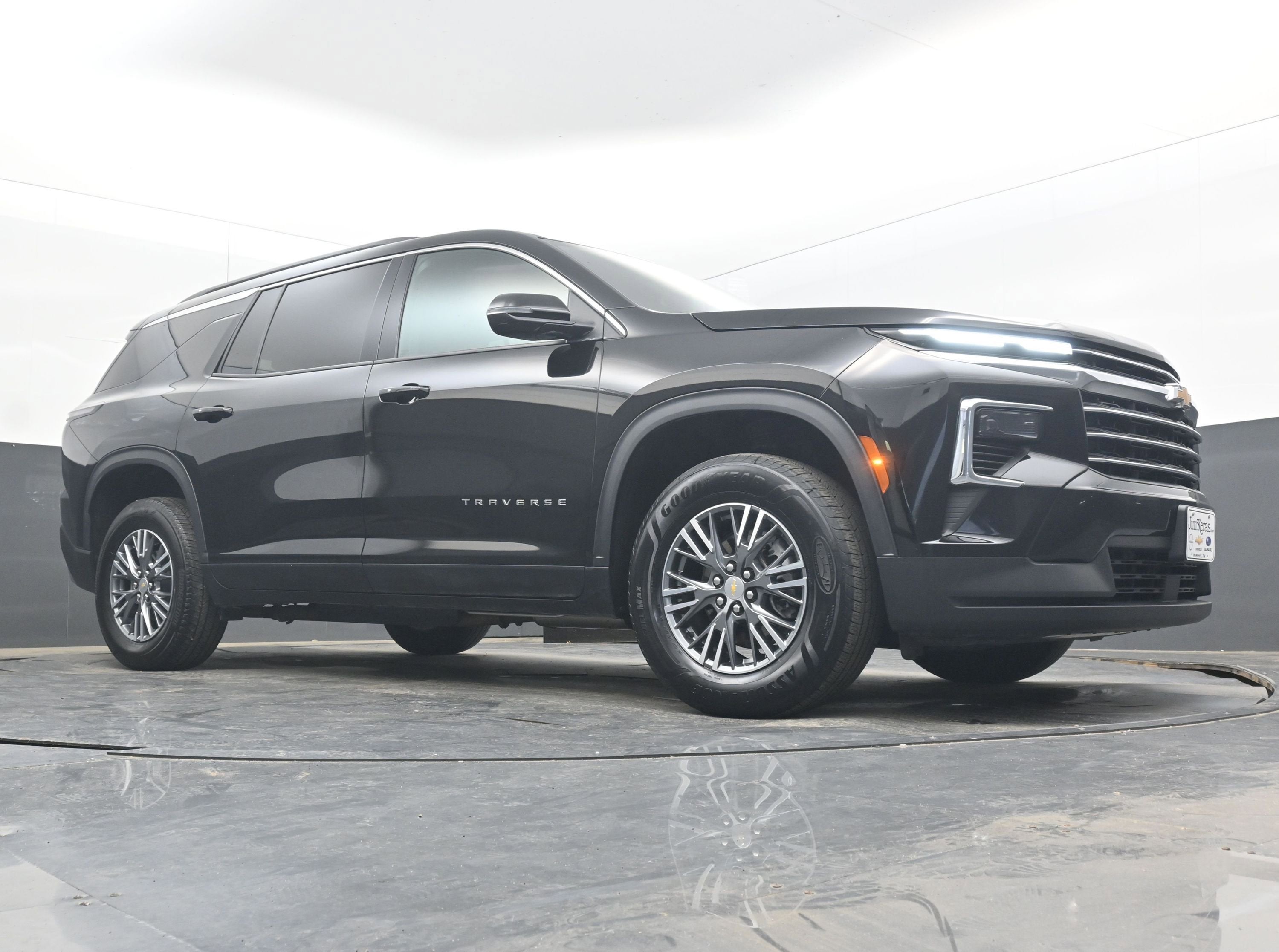 2025 Chevrolet Traverse FWD LT