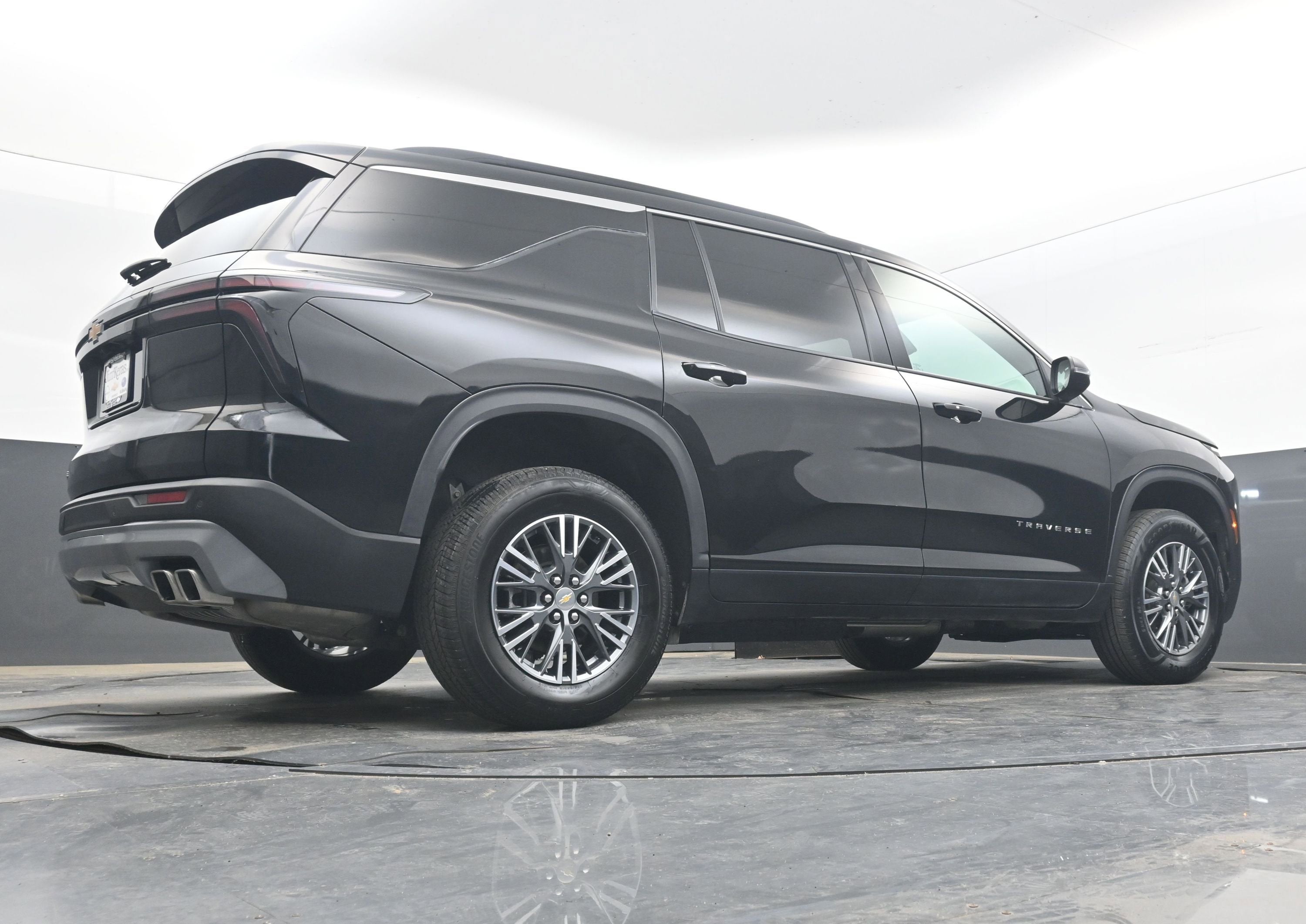 2025 Chevrolet Traverse FWD LT