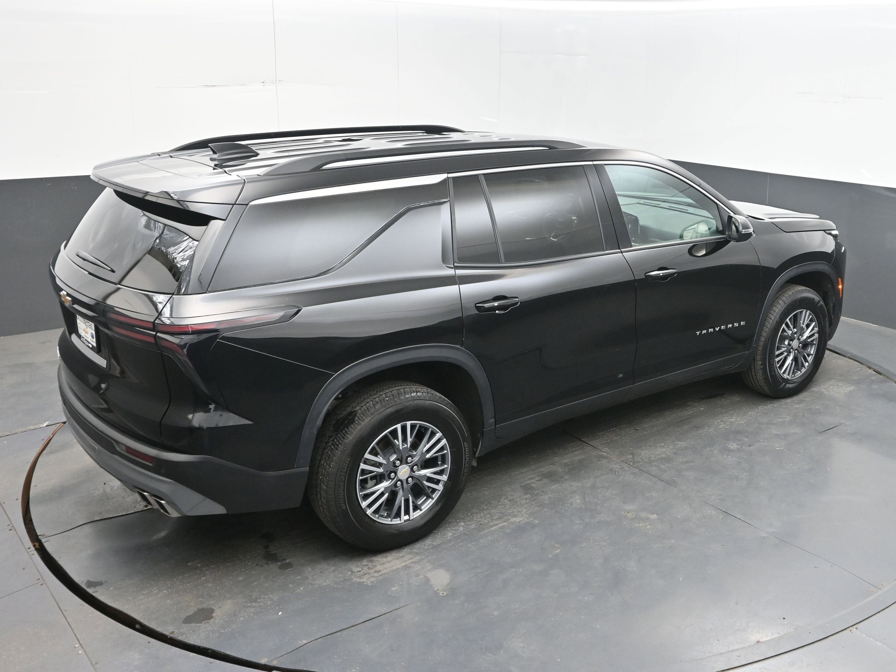 2025 Chevrolet Traverse FWD LT