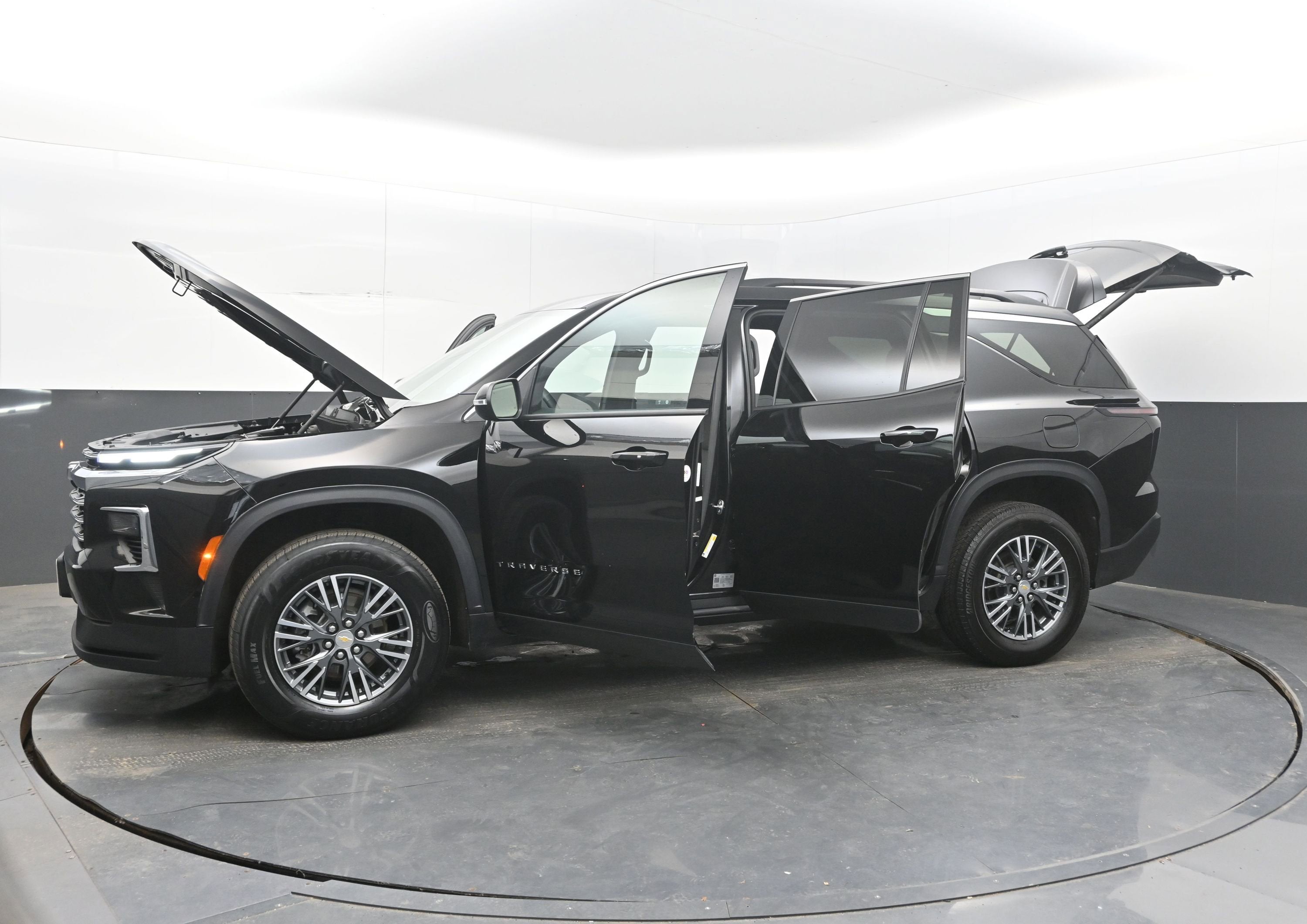 2025 Chevrolet Traverse FWD LT
