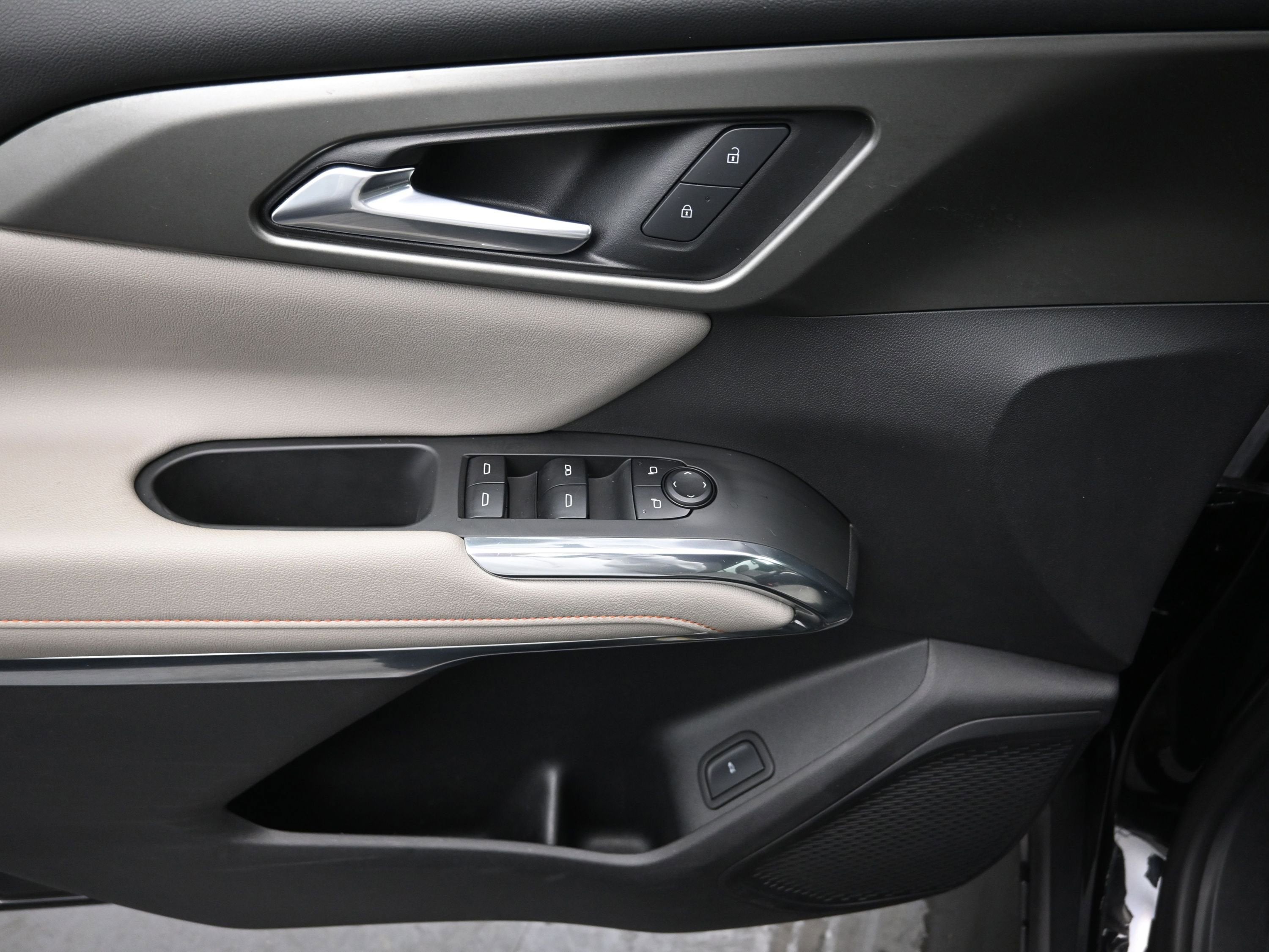 2025 Chevrolet Traverse FWD LT