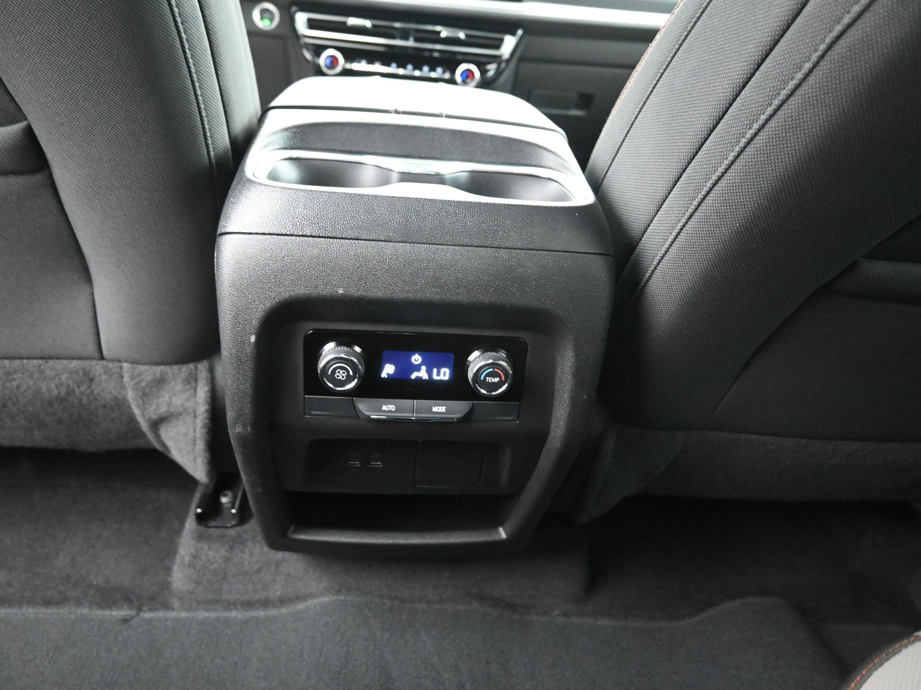 2025 Chevrolet Traverse FWD LT