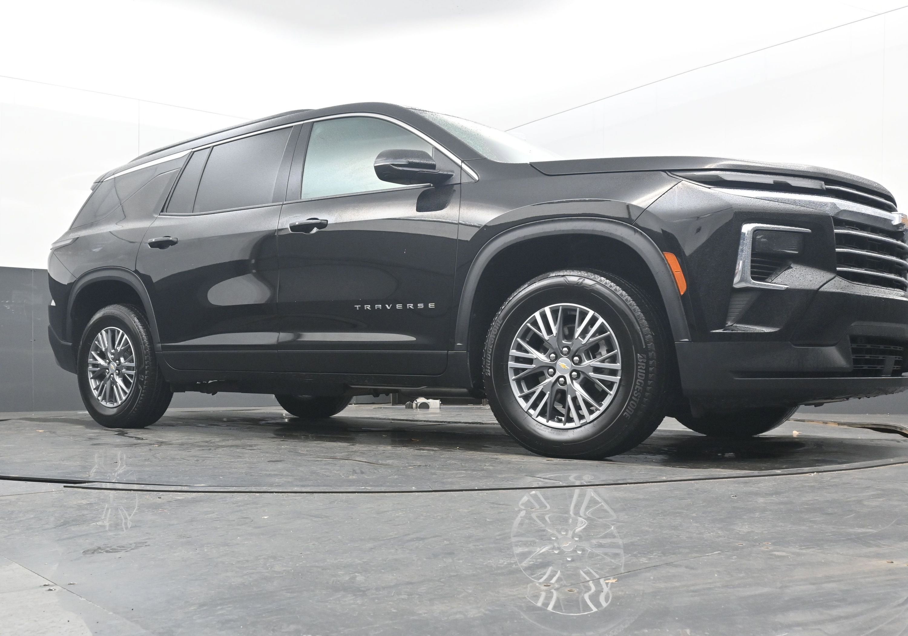 2025 Chevrolet Traverse FWD LT