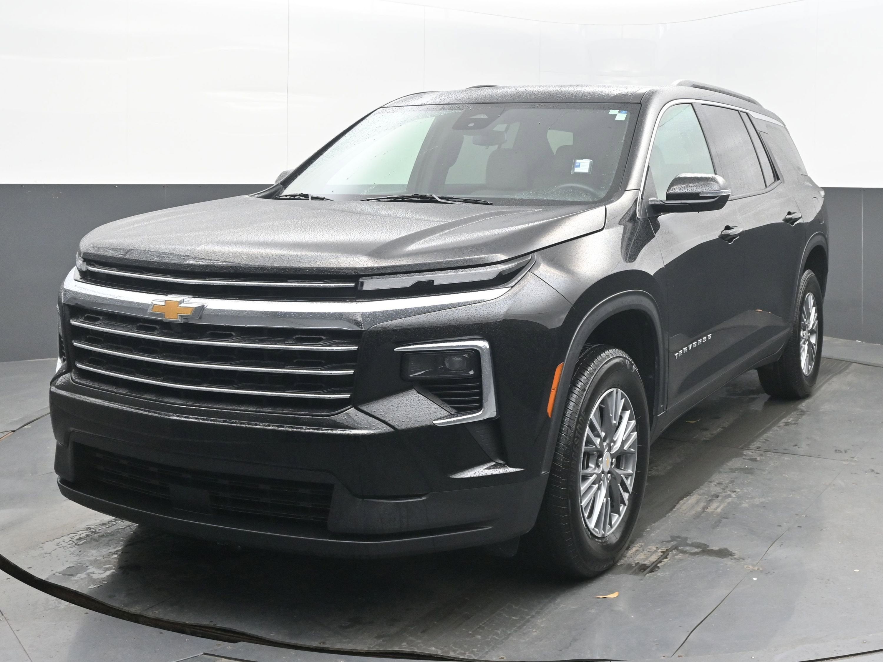 2025 Chevrolet Traverse FWD LT