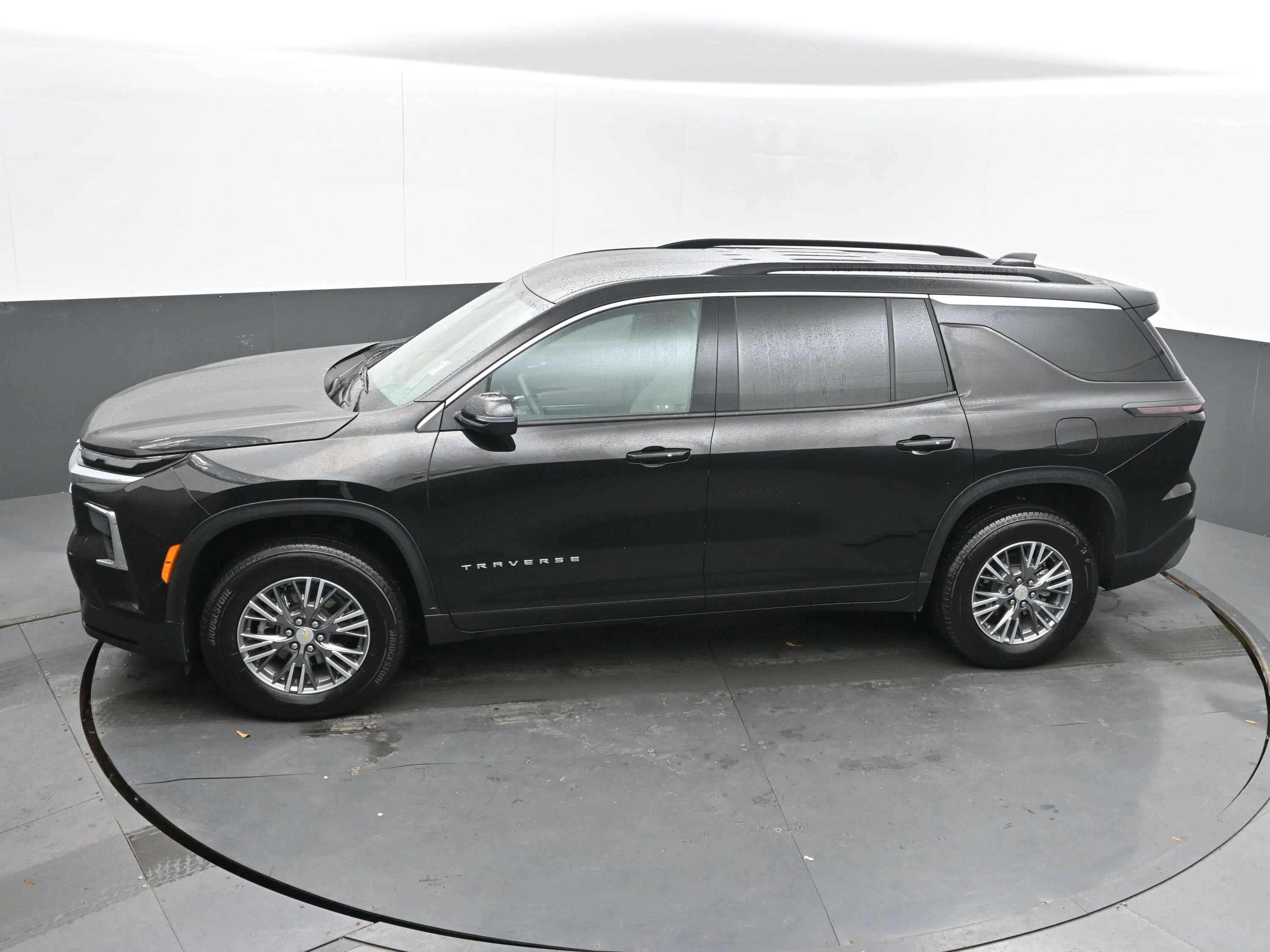 2025 Chevrolet Traverse FWD LT