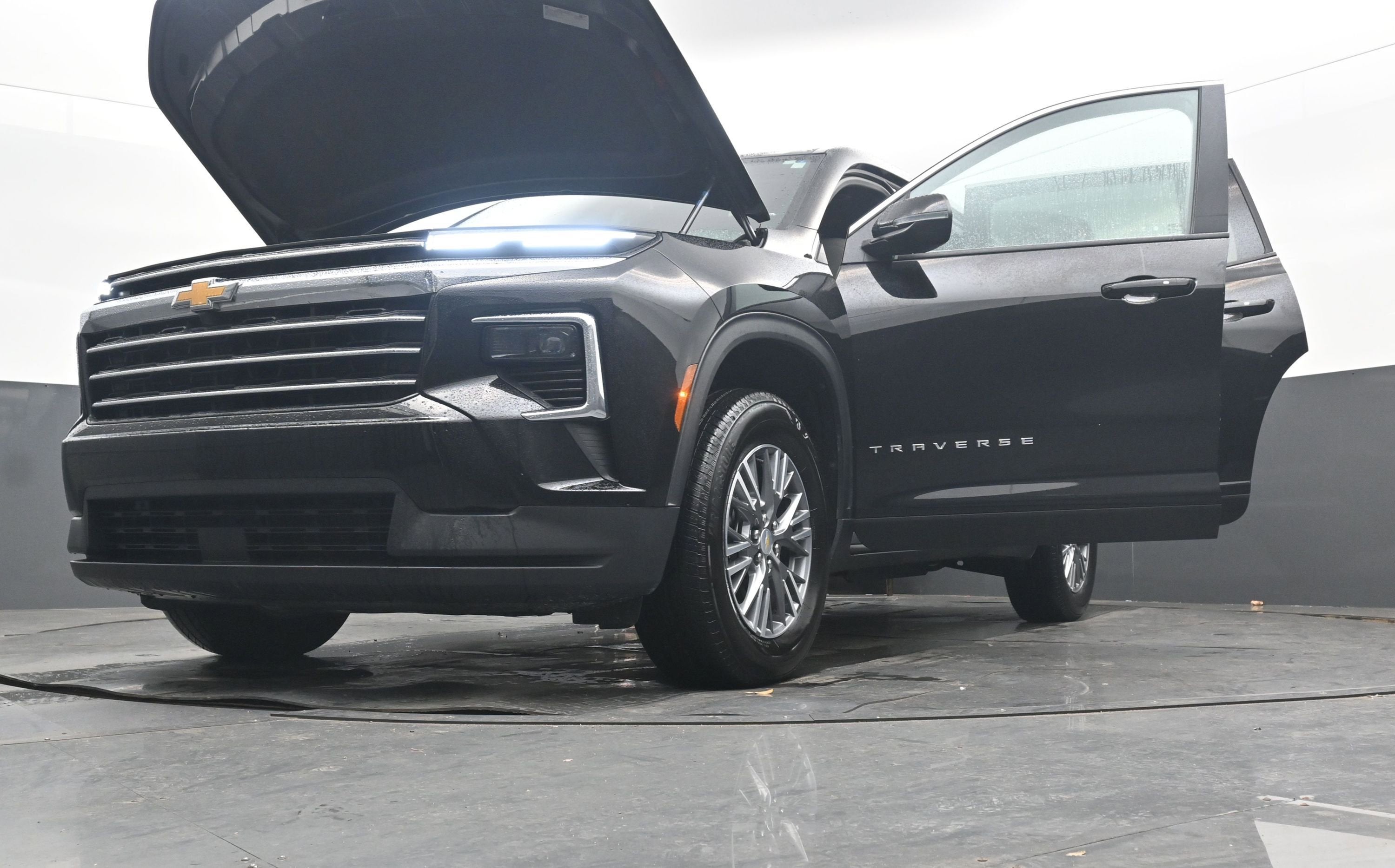 2025 Chevrolet Traverse FWD LT