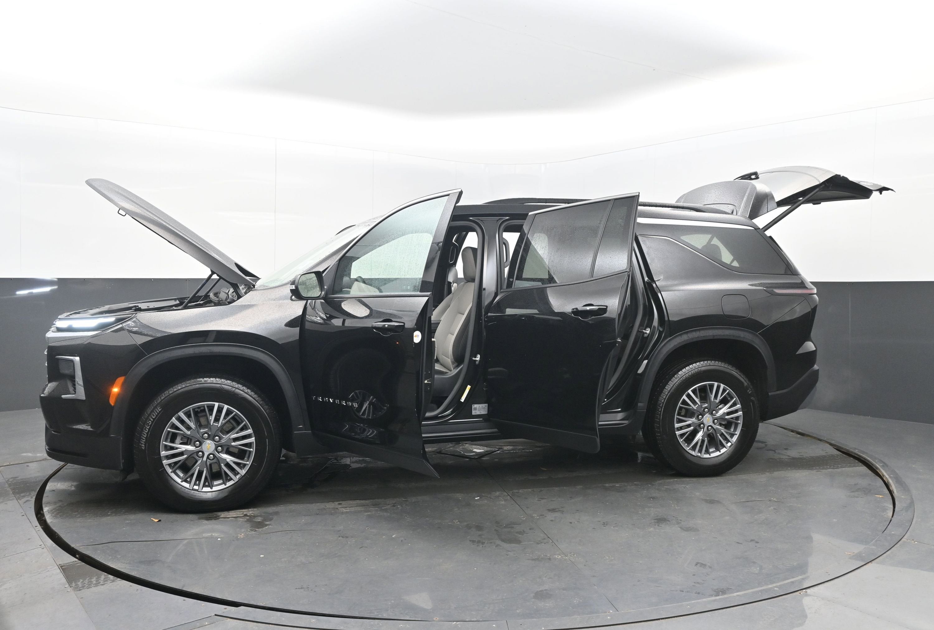 2025 Chevrolet Traverse FWD LT