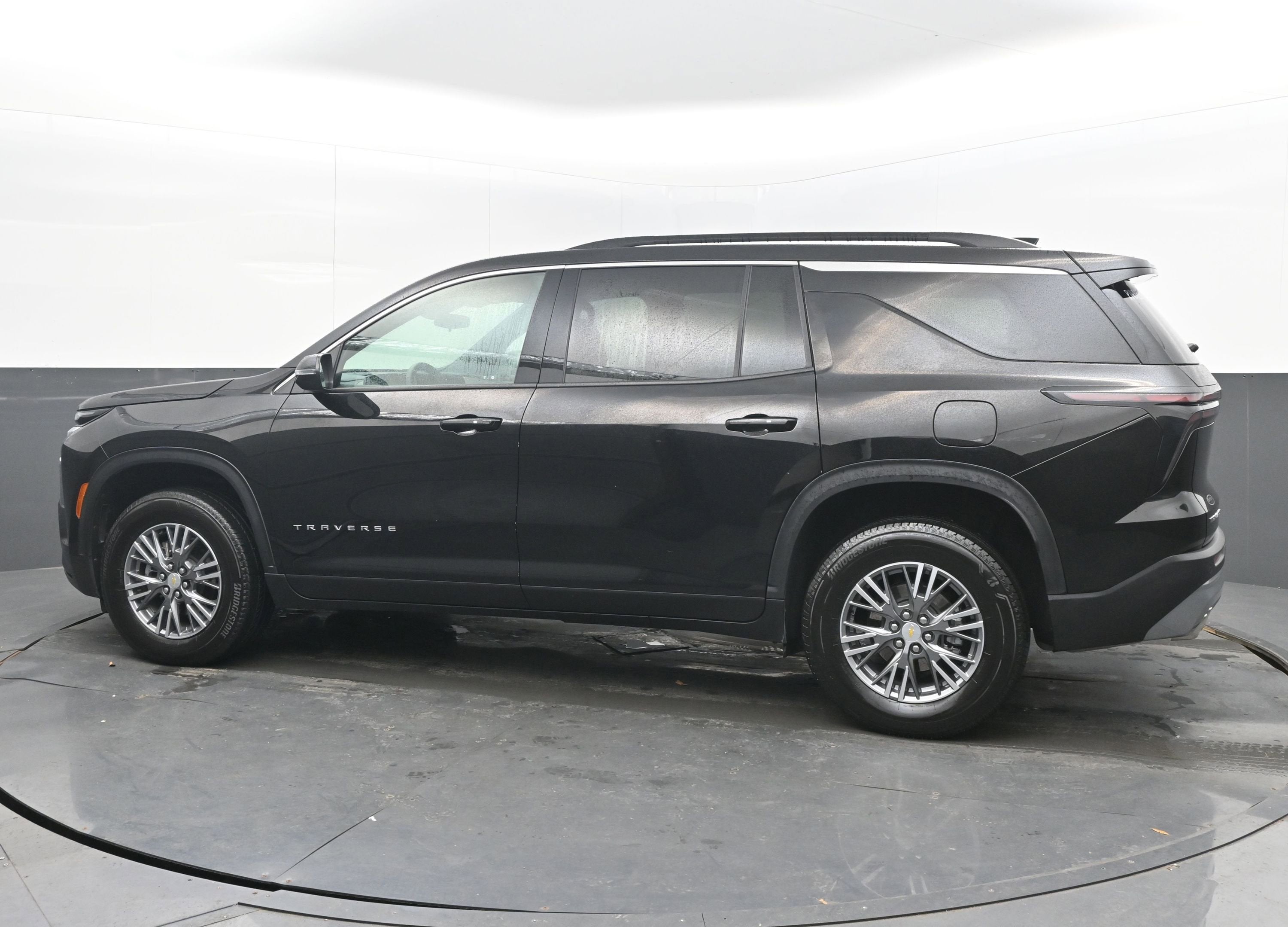 2025 Chevrolet Traverse FWD LT