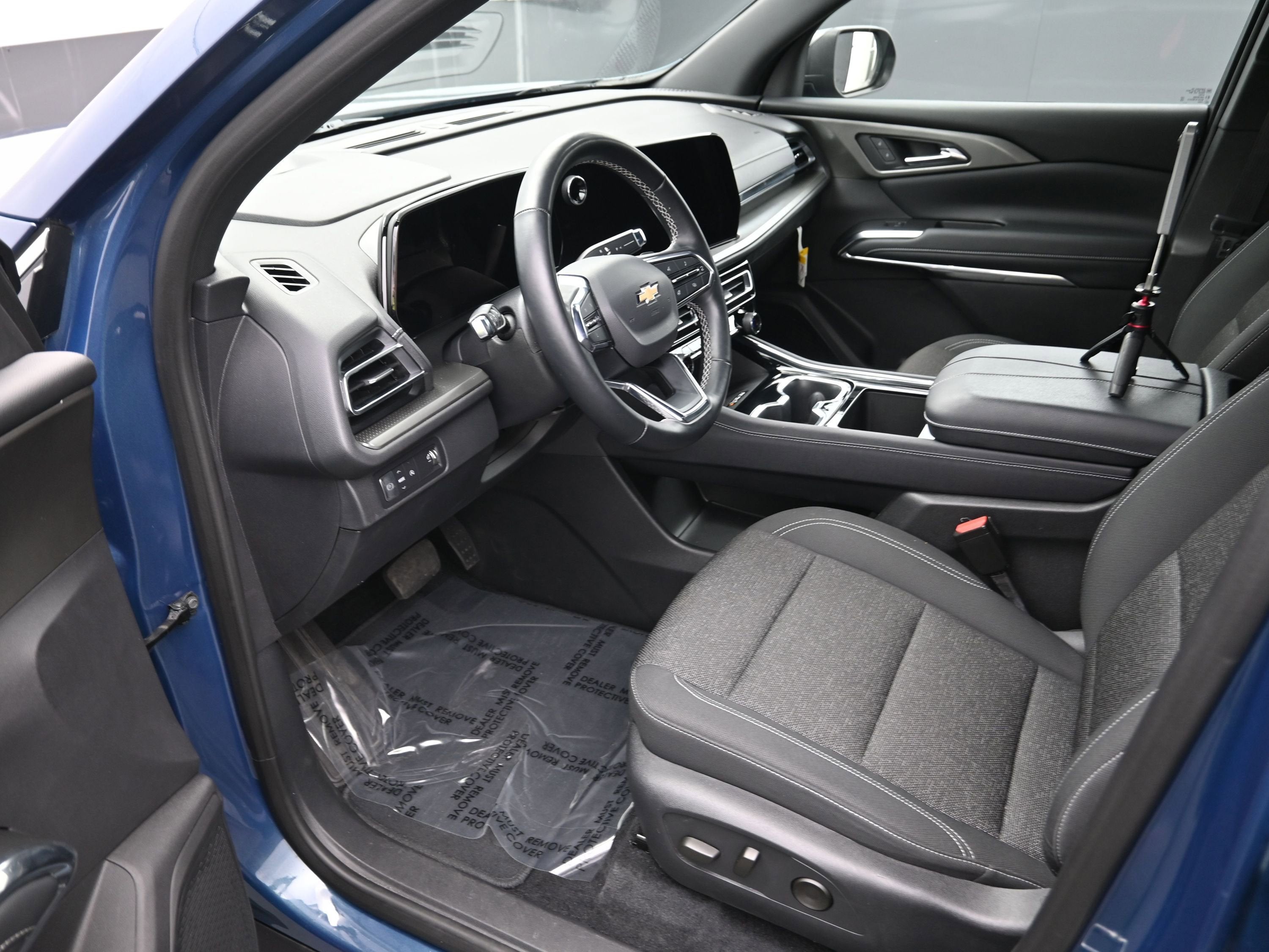 2025 Chevrolet Traverse FWD LT