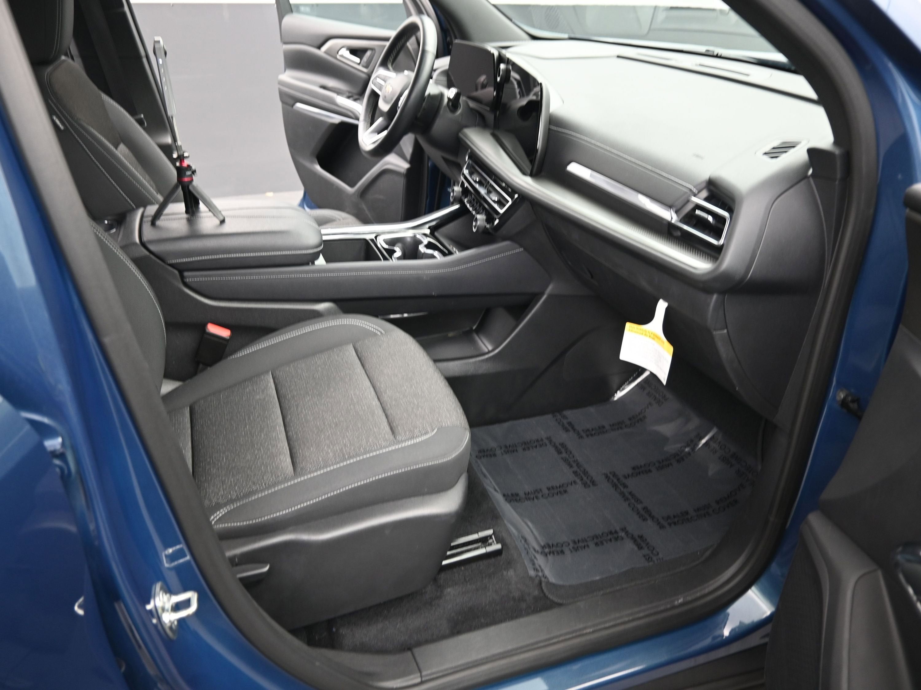 2025 Chevrolet Traverse FWD LT