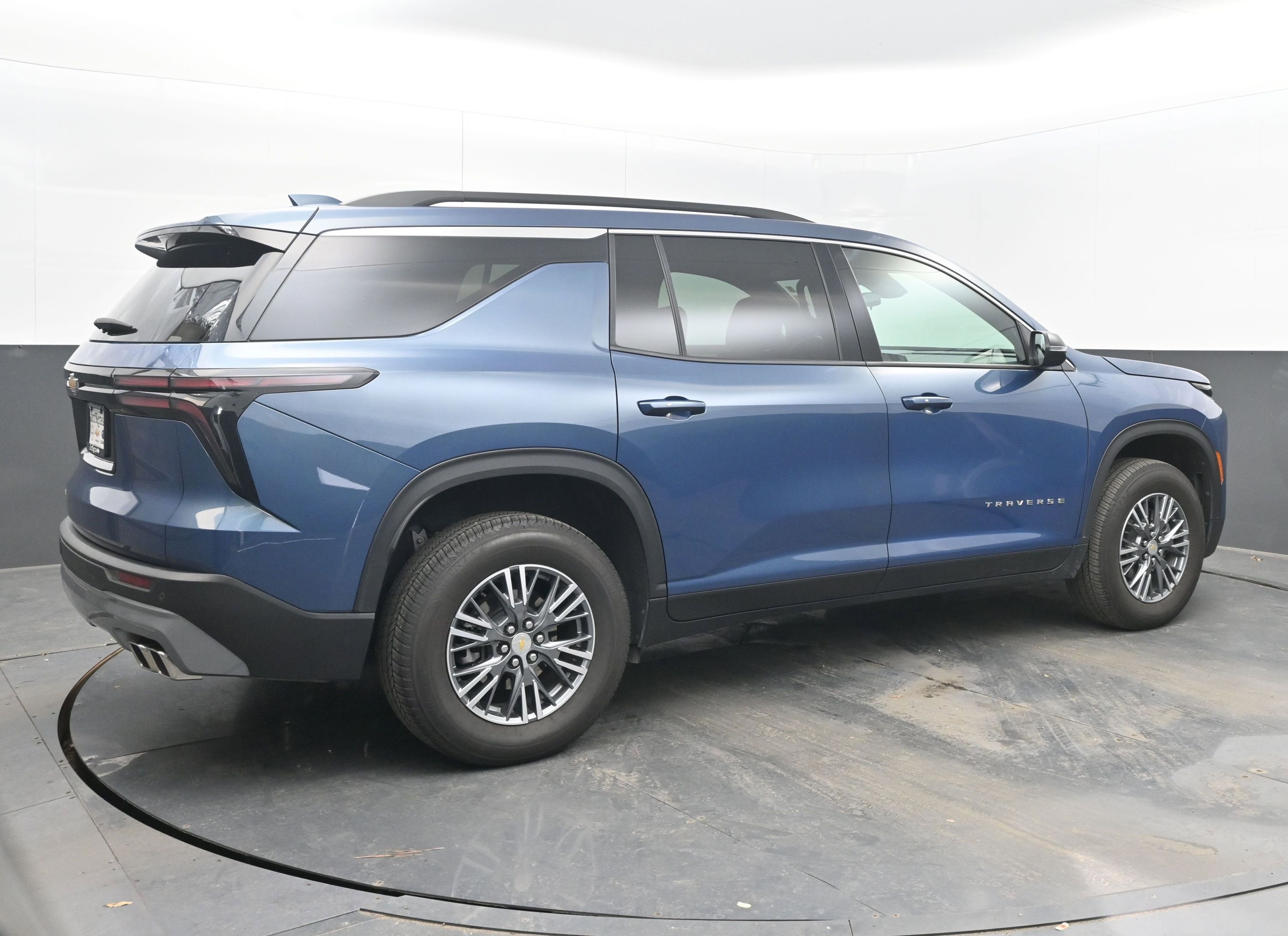 2025 Chevrolet Traverse FWD LT