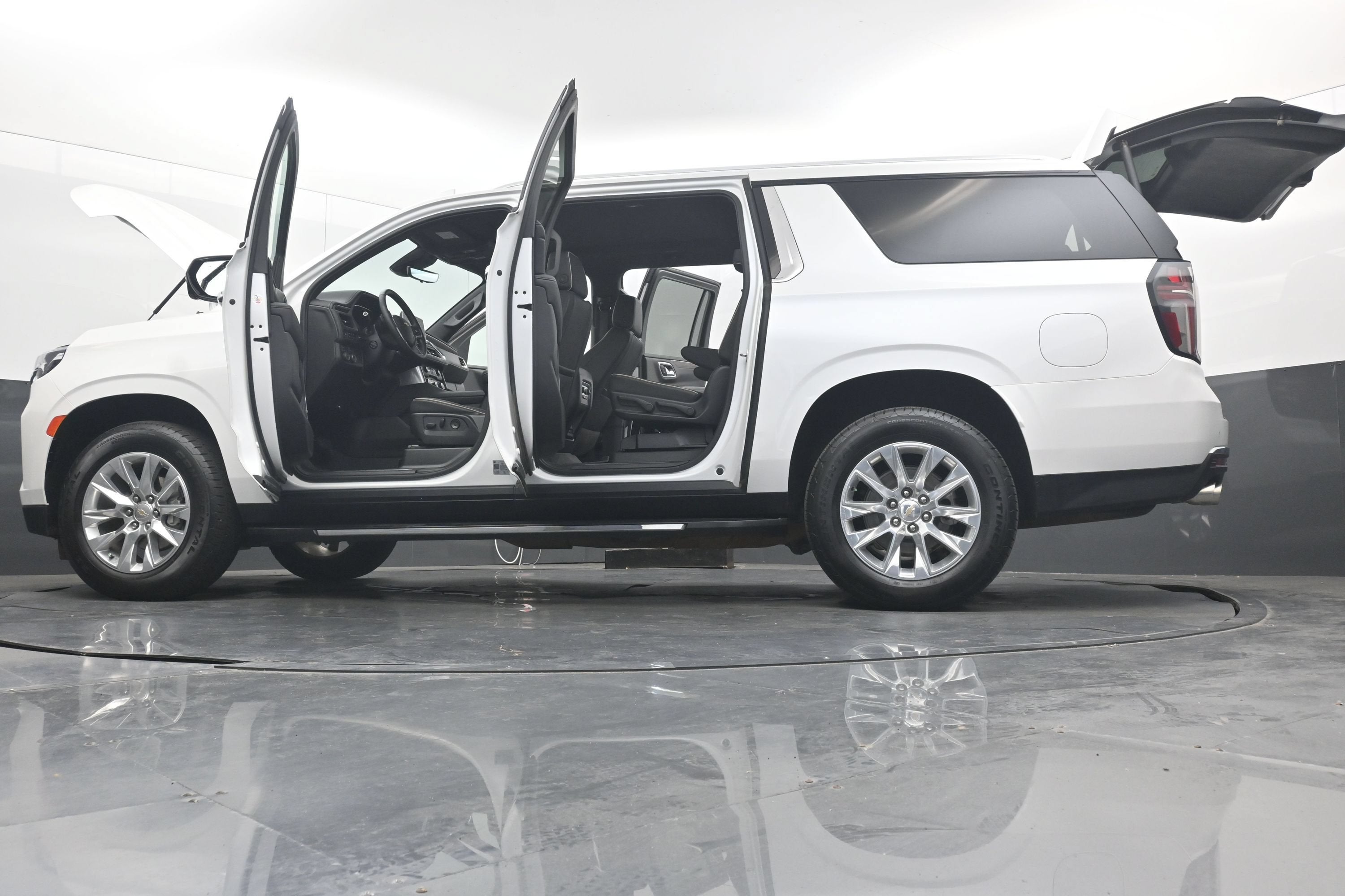 2024 Chevrolet Suburban Premier