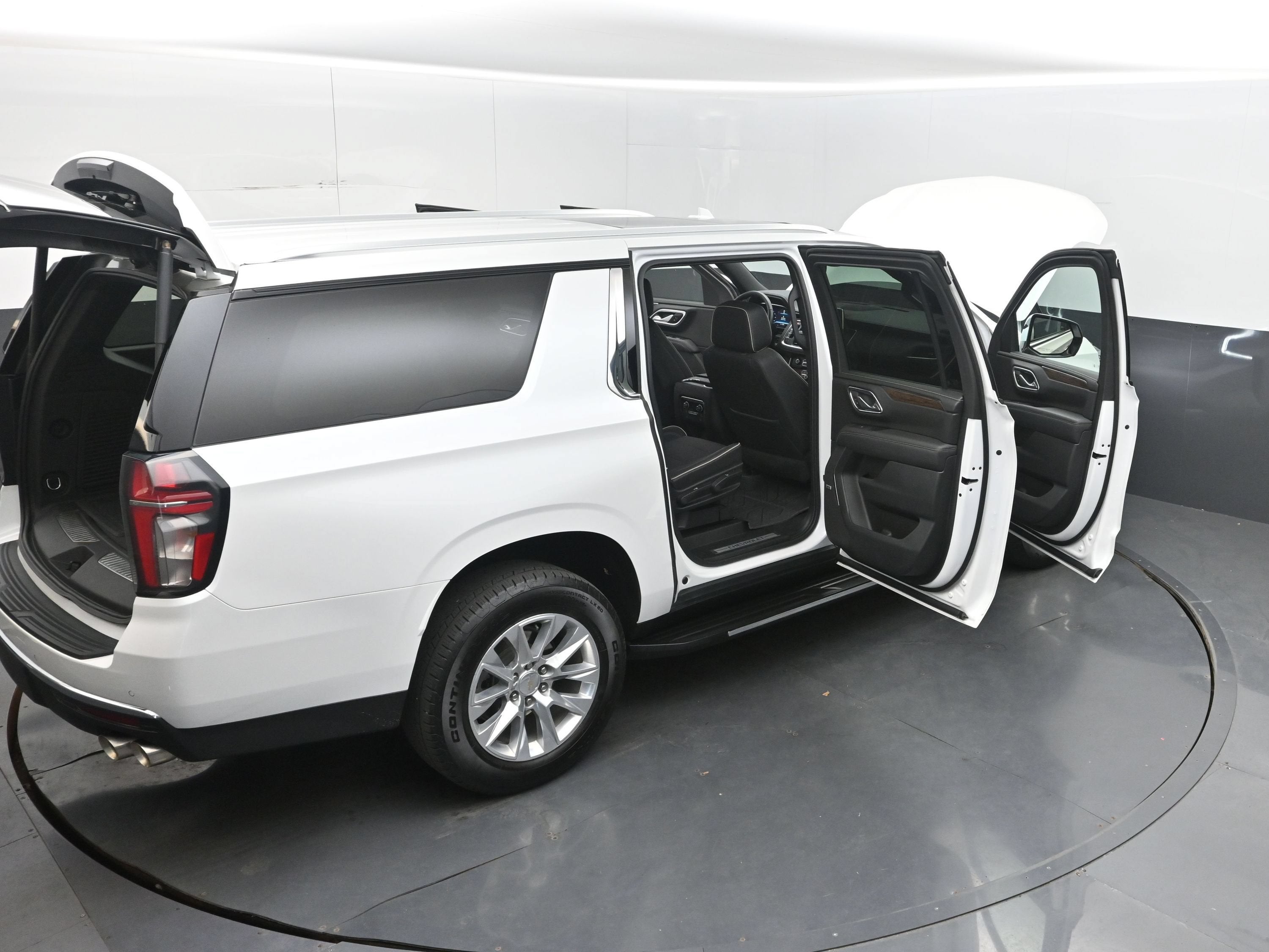 2024 Chevrolet Suburban Premier
