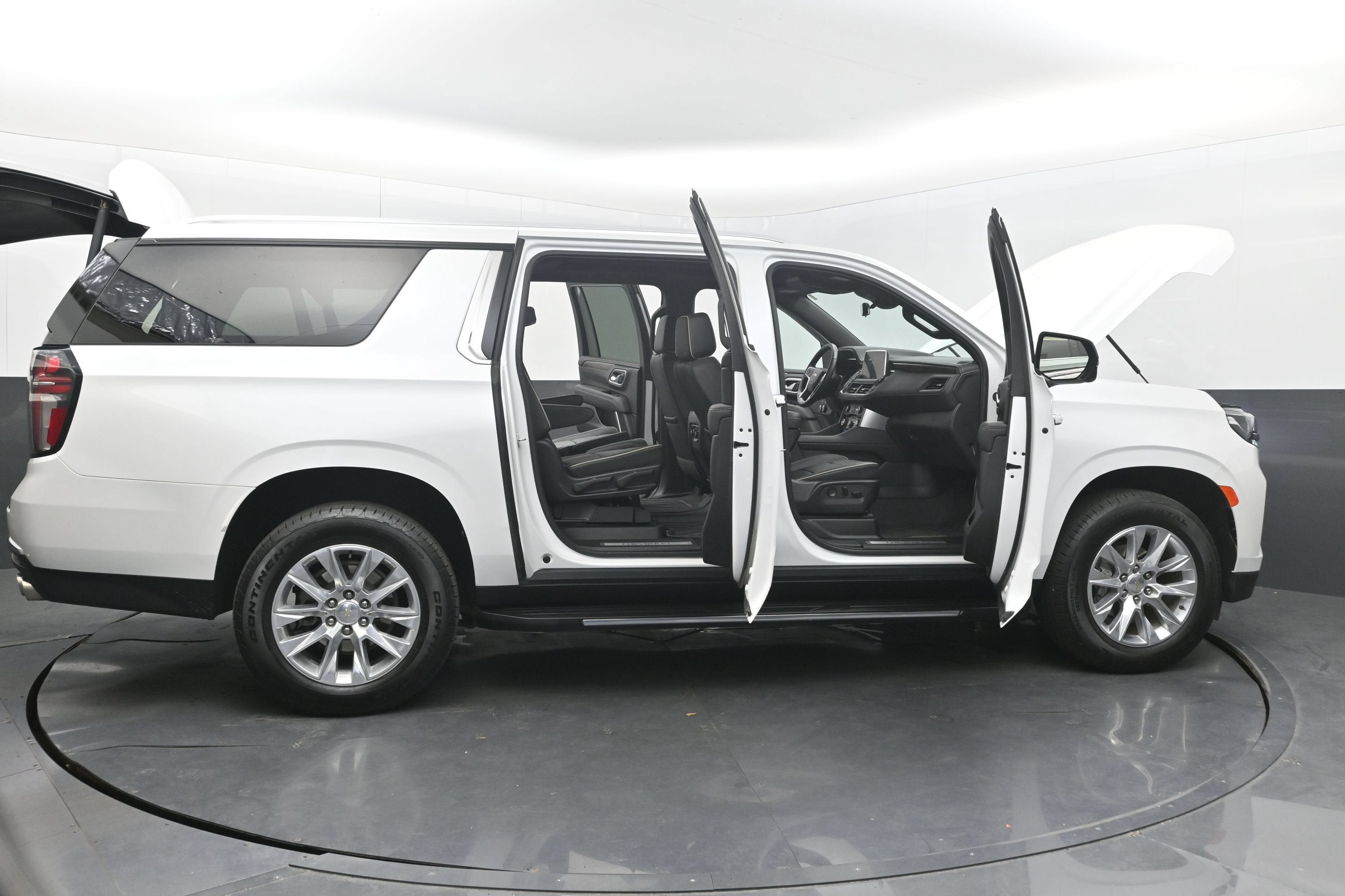 2024 Chevrolet Suburban Premier