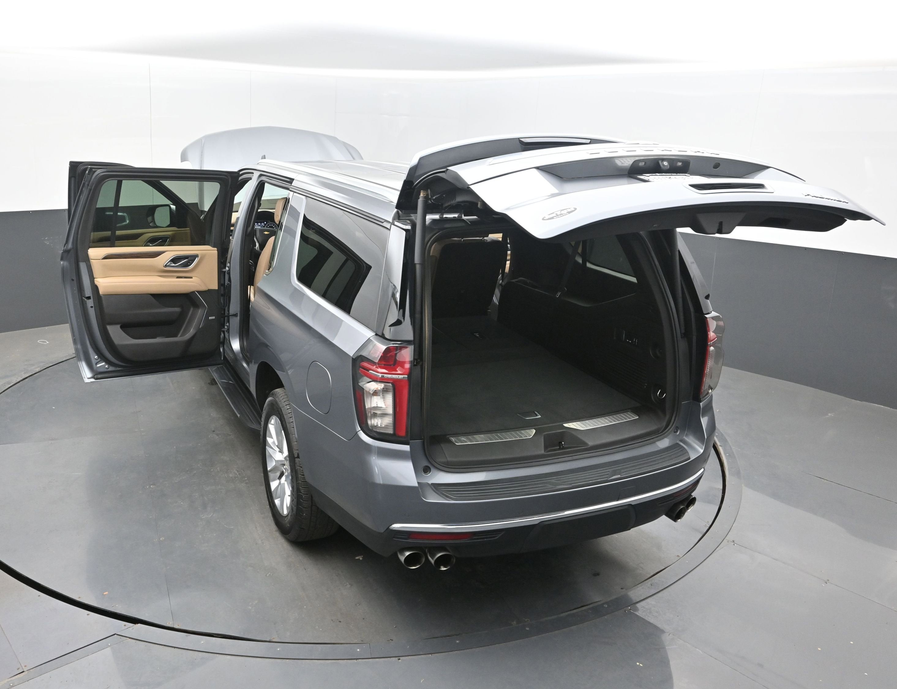2021 Chevrolet Suburban Premier