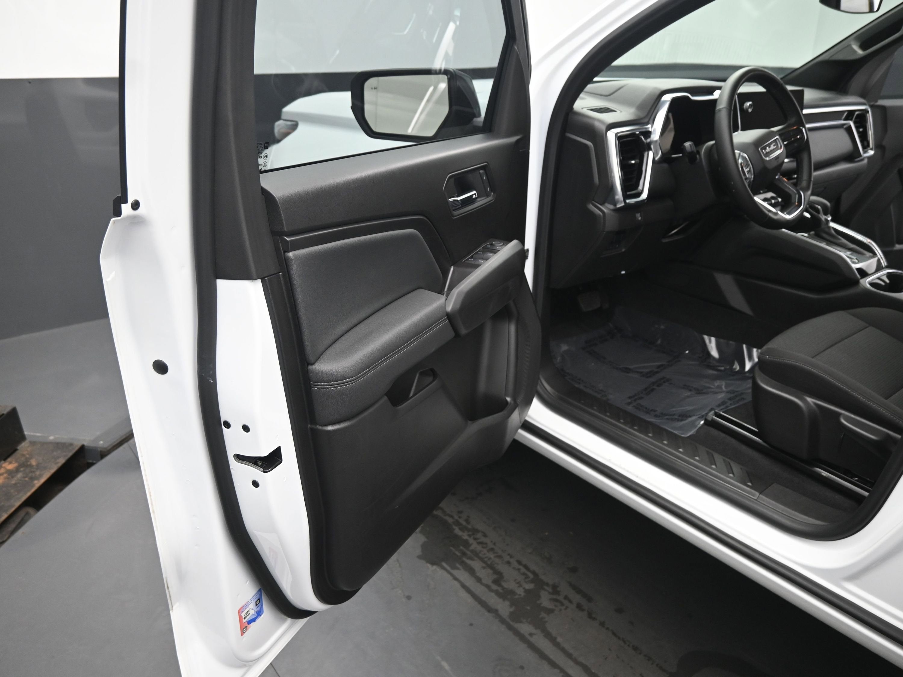 2025 GMC Canyon 2WD Elevation