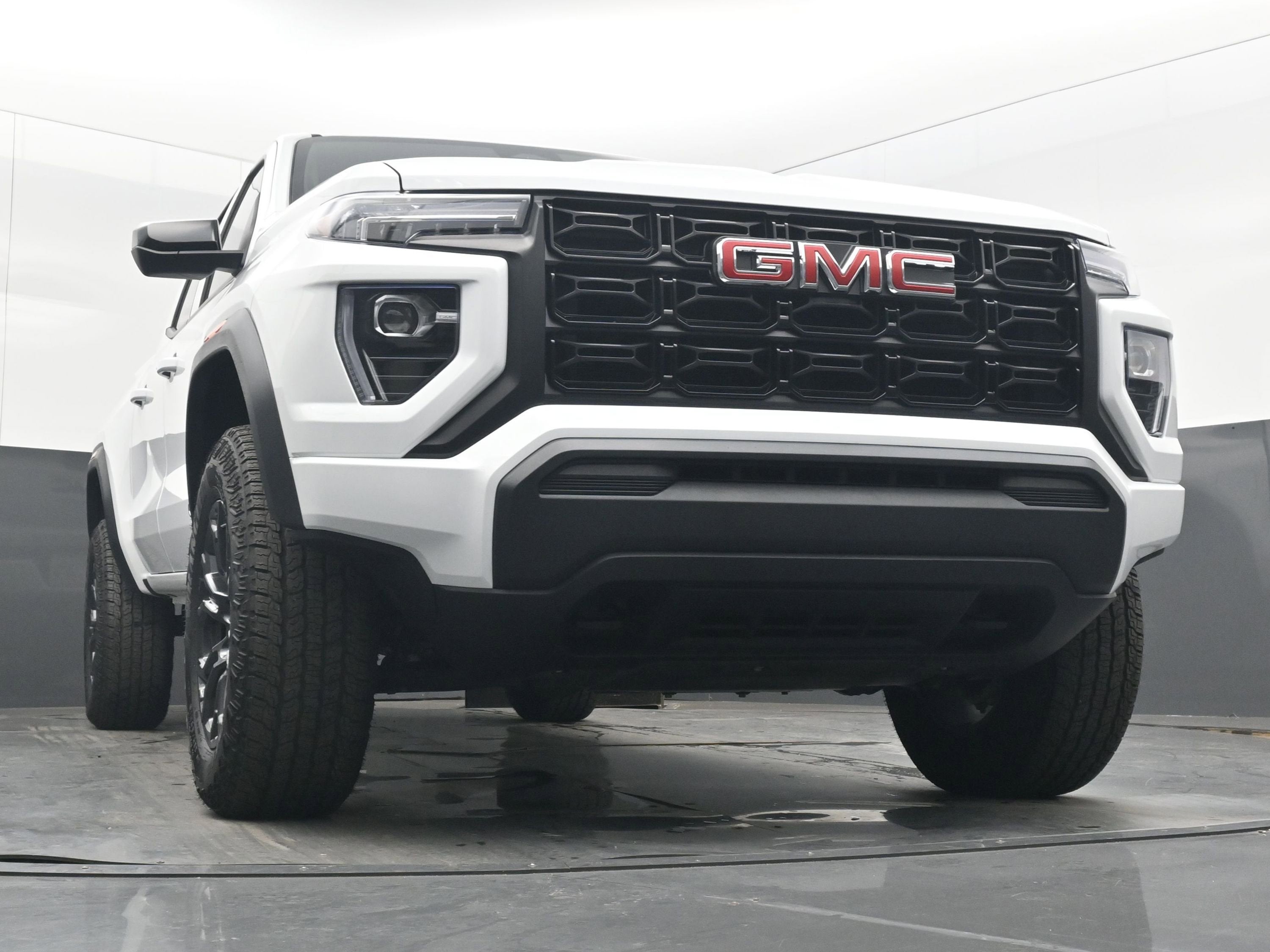 2025 GMC Canyon 2WD Elevation
