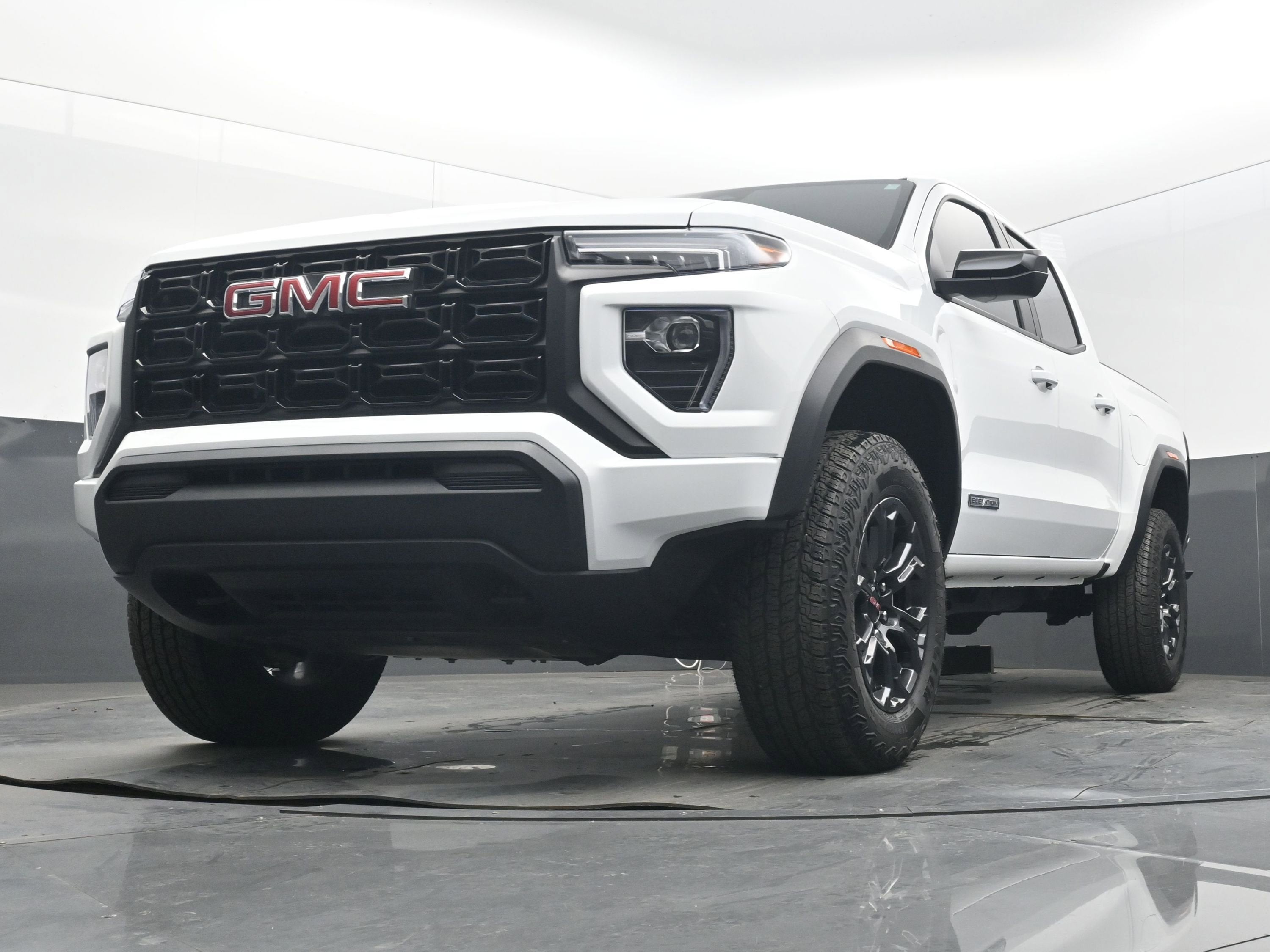 2025 GMC Canyon 2WD Elevation